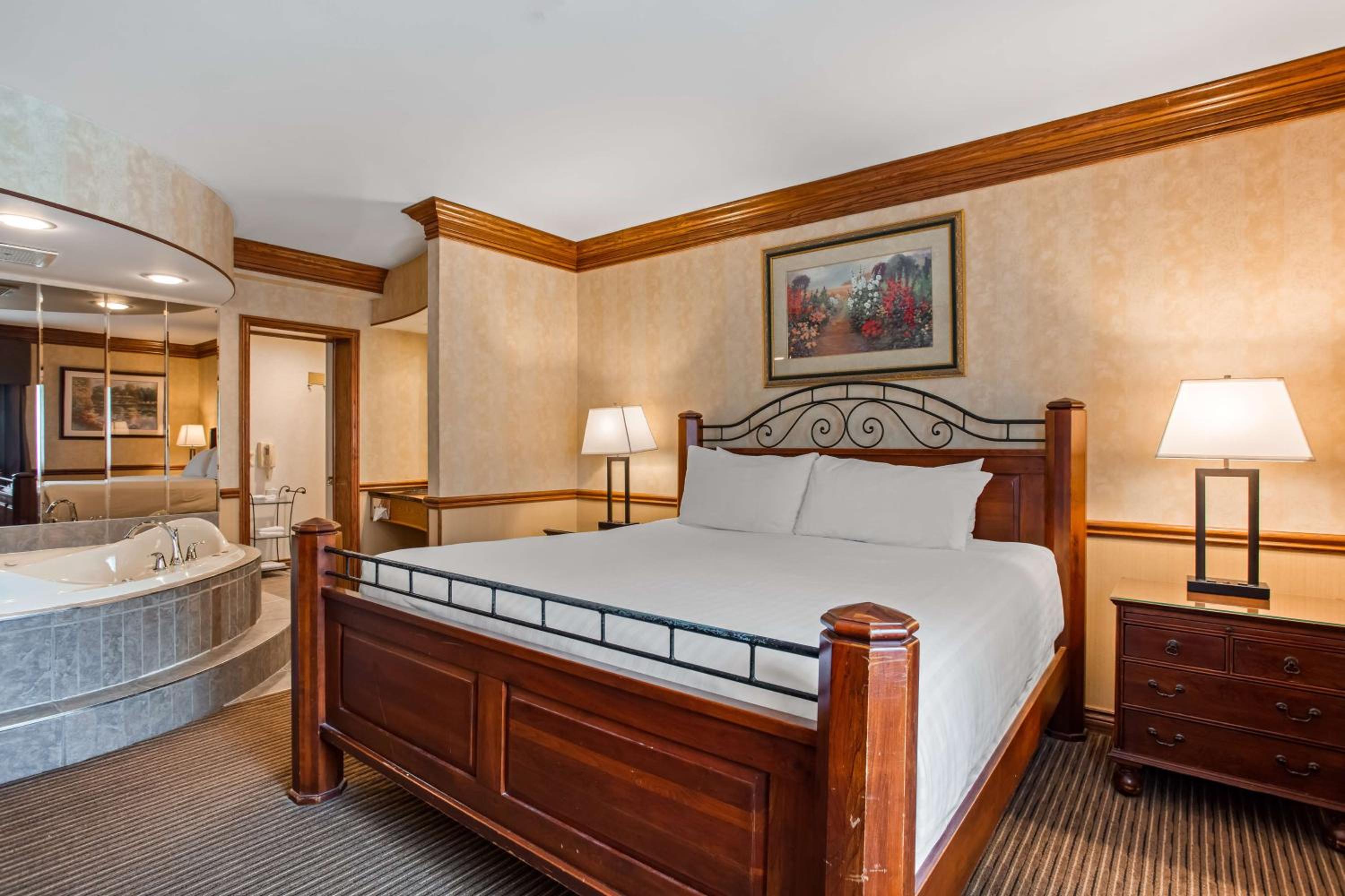 Cornwall Vacations - Best Western Parkway Inn  Conference Centre - Property Image 6