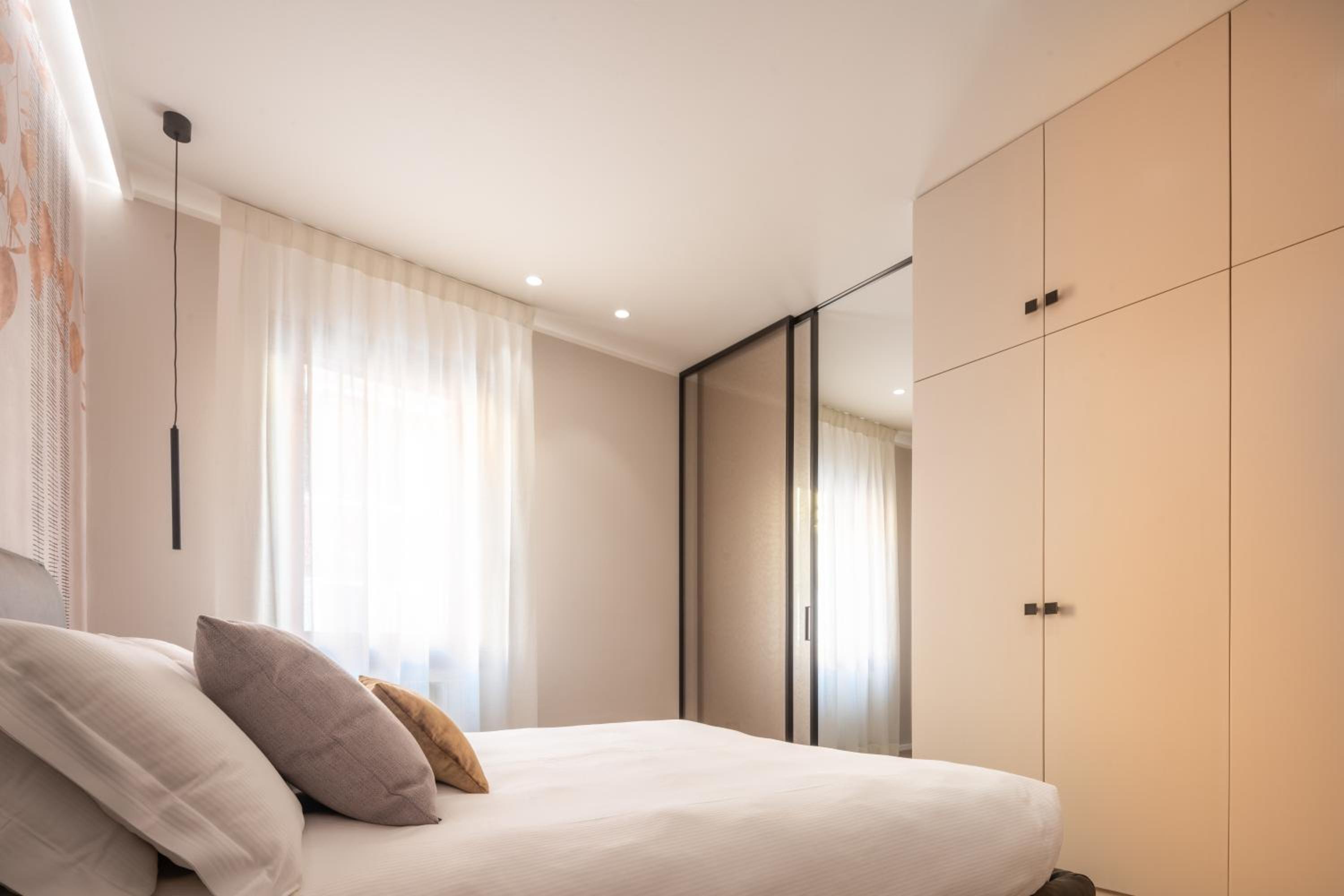 Accademia Apartments R&R