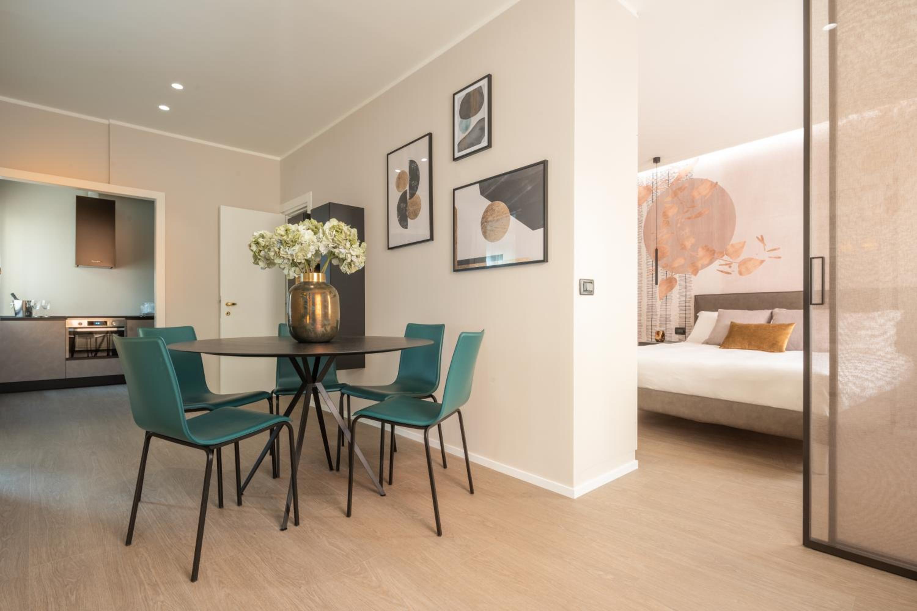 Accademia Apartments R&R