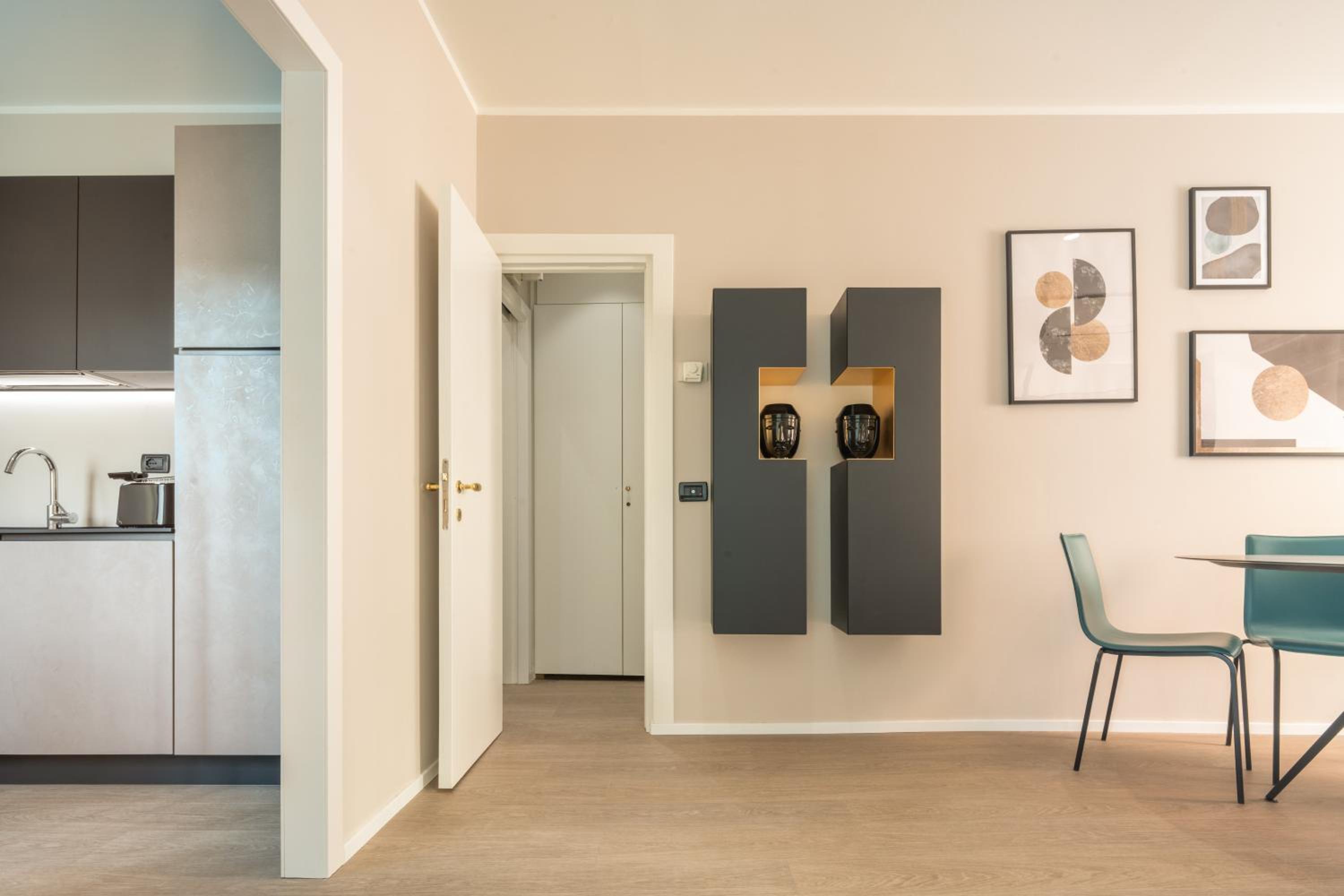 Accademia Apartments R&R