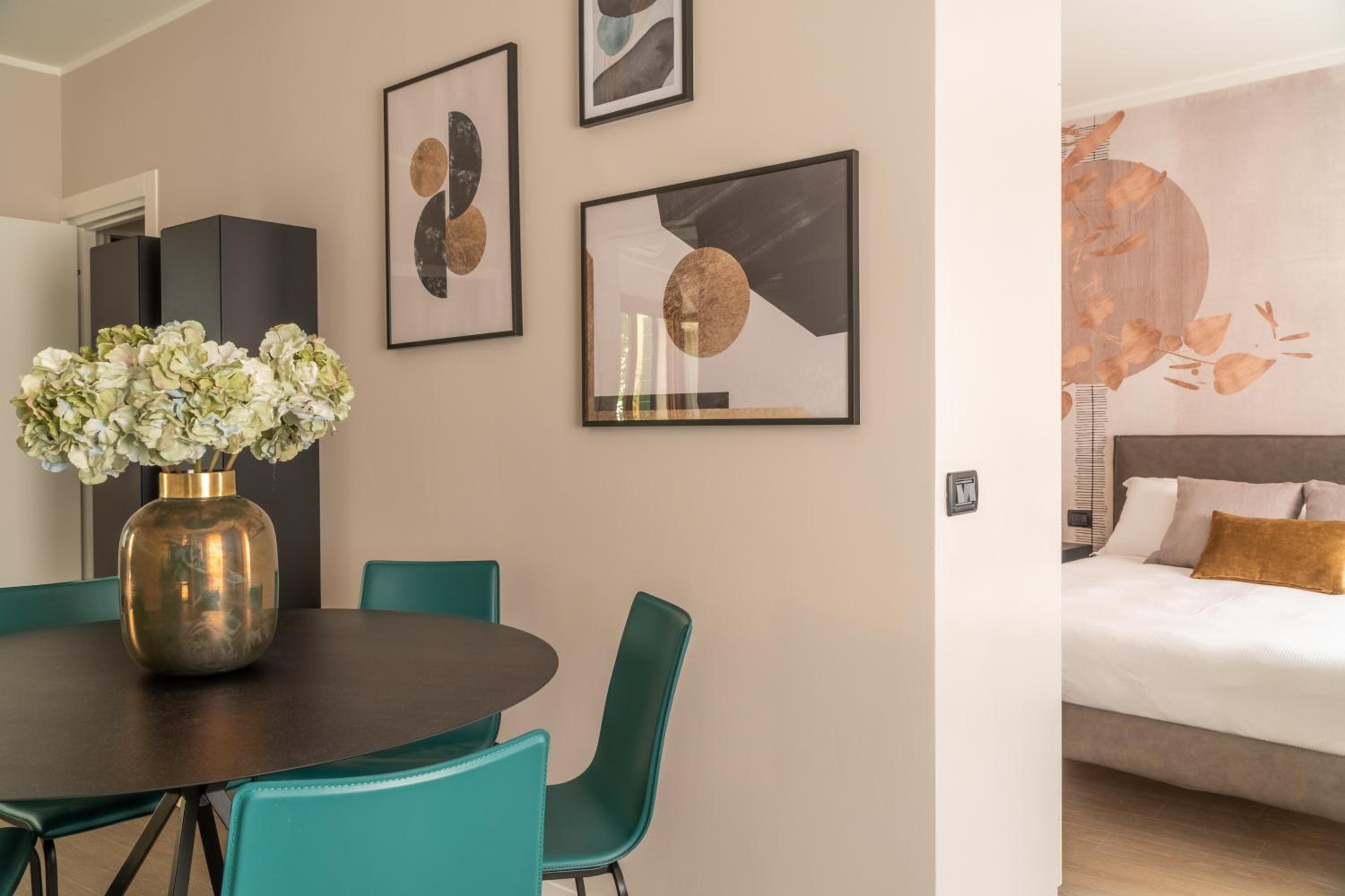 Accademia Apartments R&R