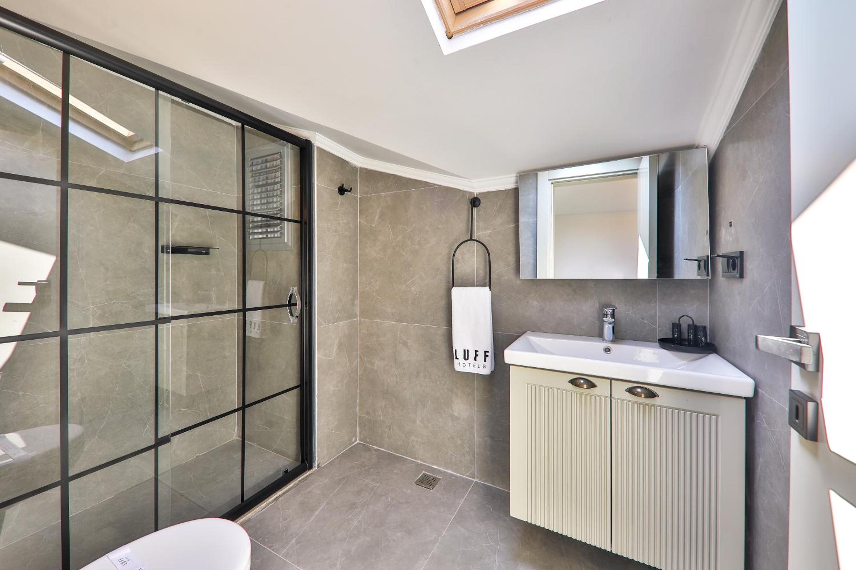 Luff Suites - Image 64