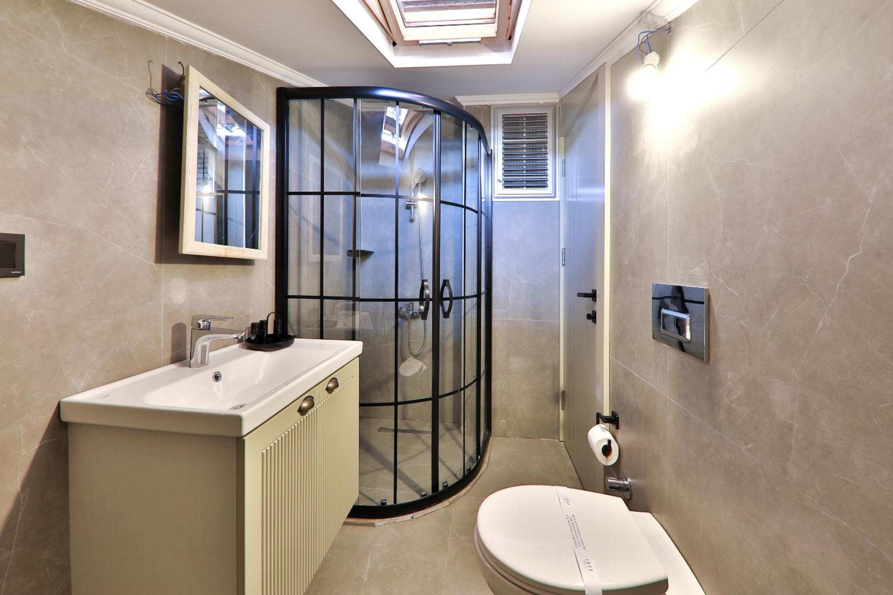 Luff Suites - Image 42