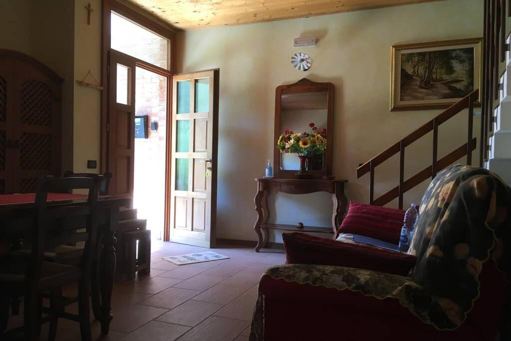 Casa a schiera fronte lago con giardino view 5