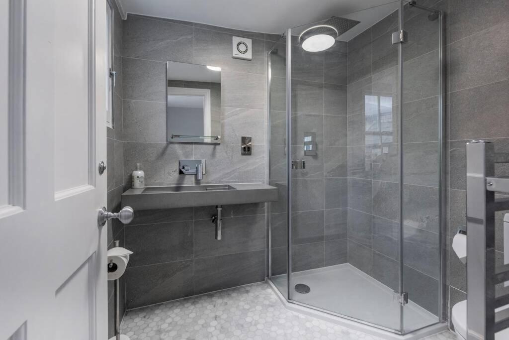 Argyle - Stunning 5 bed Luxury Home - Pulteney Bridge, Bath view 2