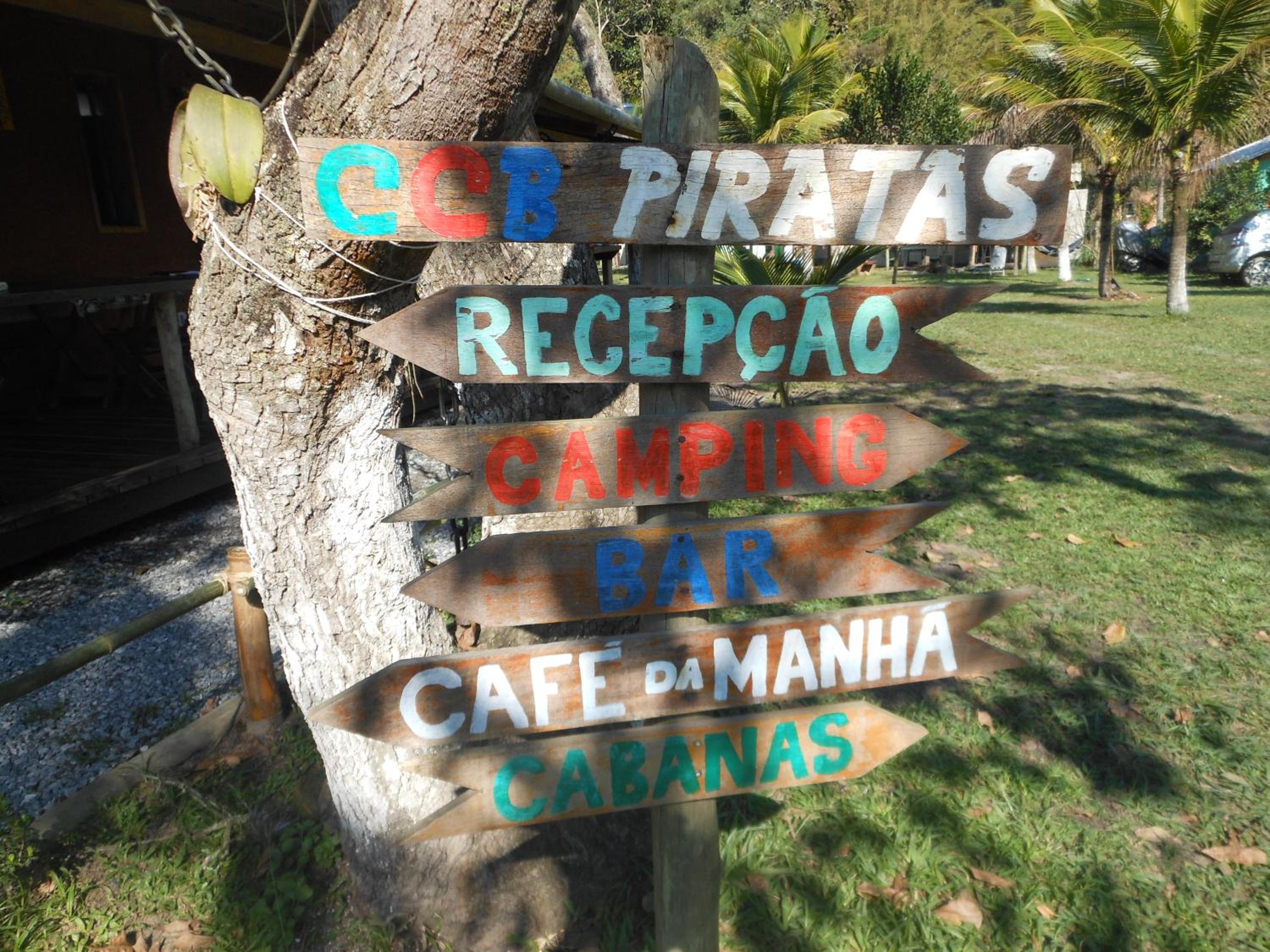 Piratas Cabanas Camping Bar