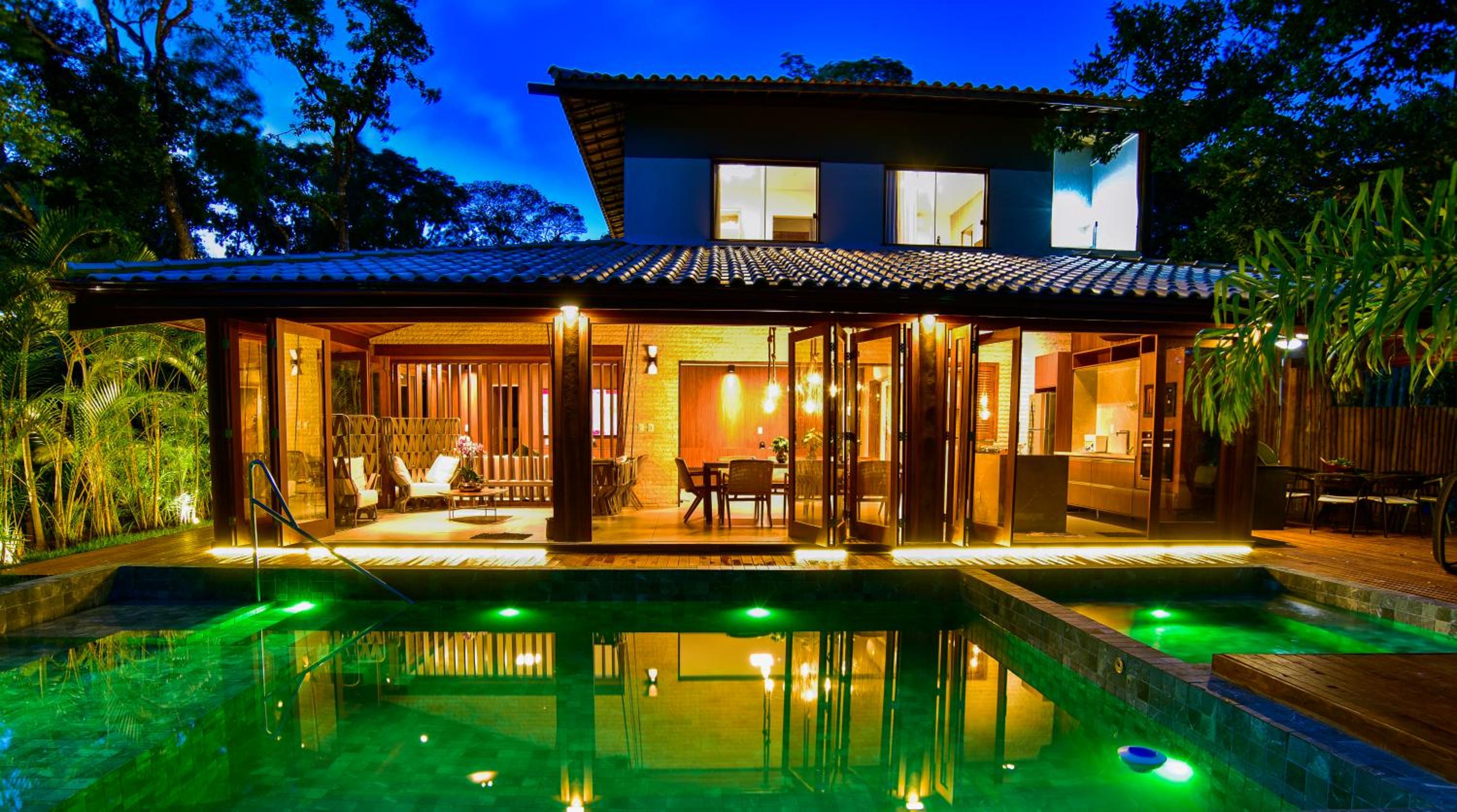 Casa de Alto Padrão 6 Suítes