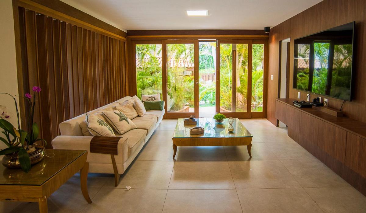 Casa de Alto Padrão 6 Suítes