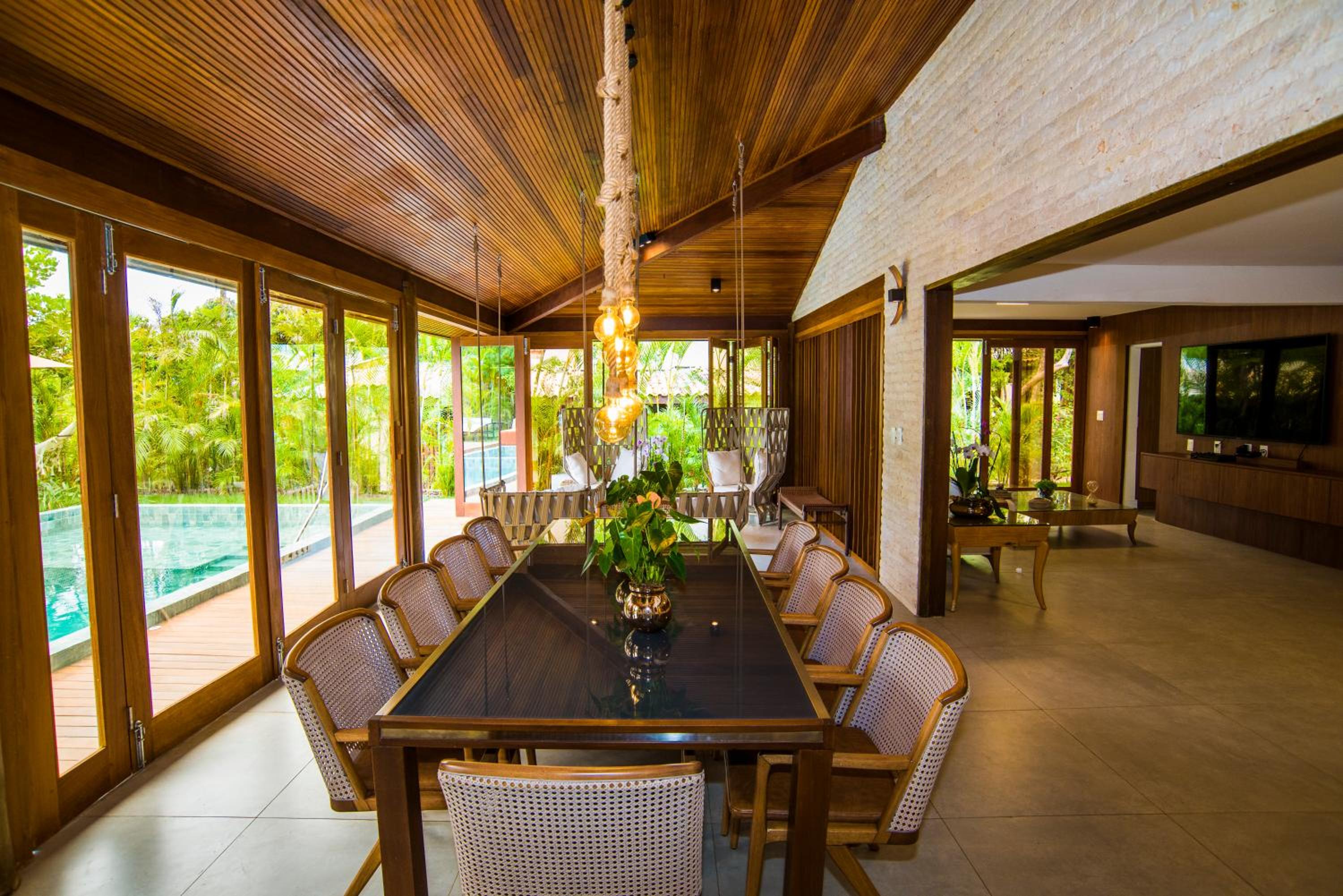 Casa de Alto Padrão 6 Suítes