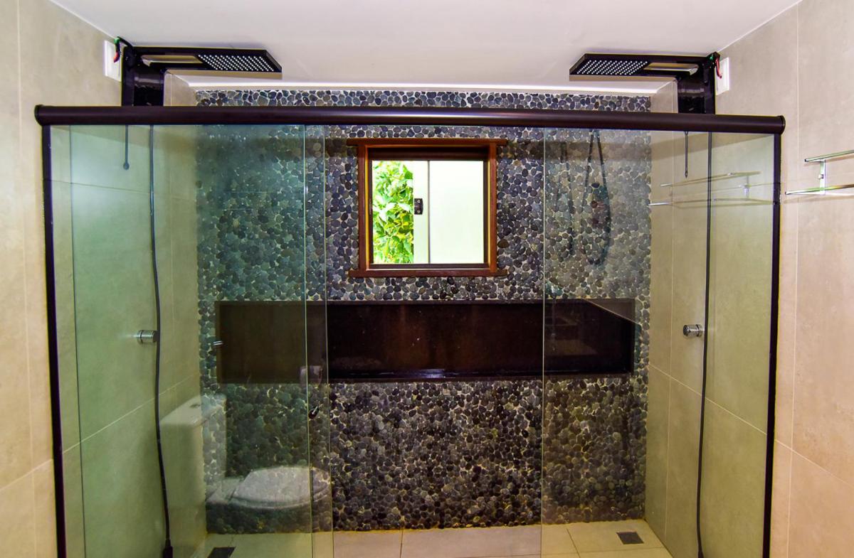 Casa de Alto Padrão 6 Suítes