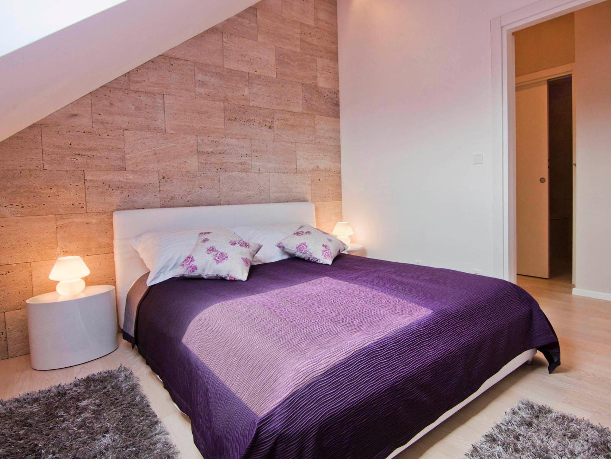 Laura Lux Suites