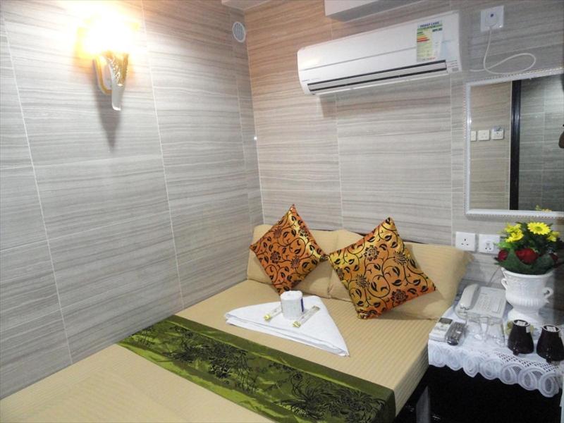 Day and Night Hostel Block D 10th floor 24 HOUR RECEPTION