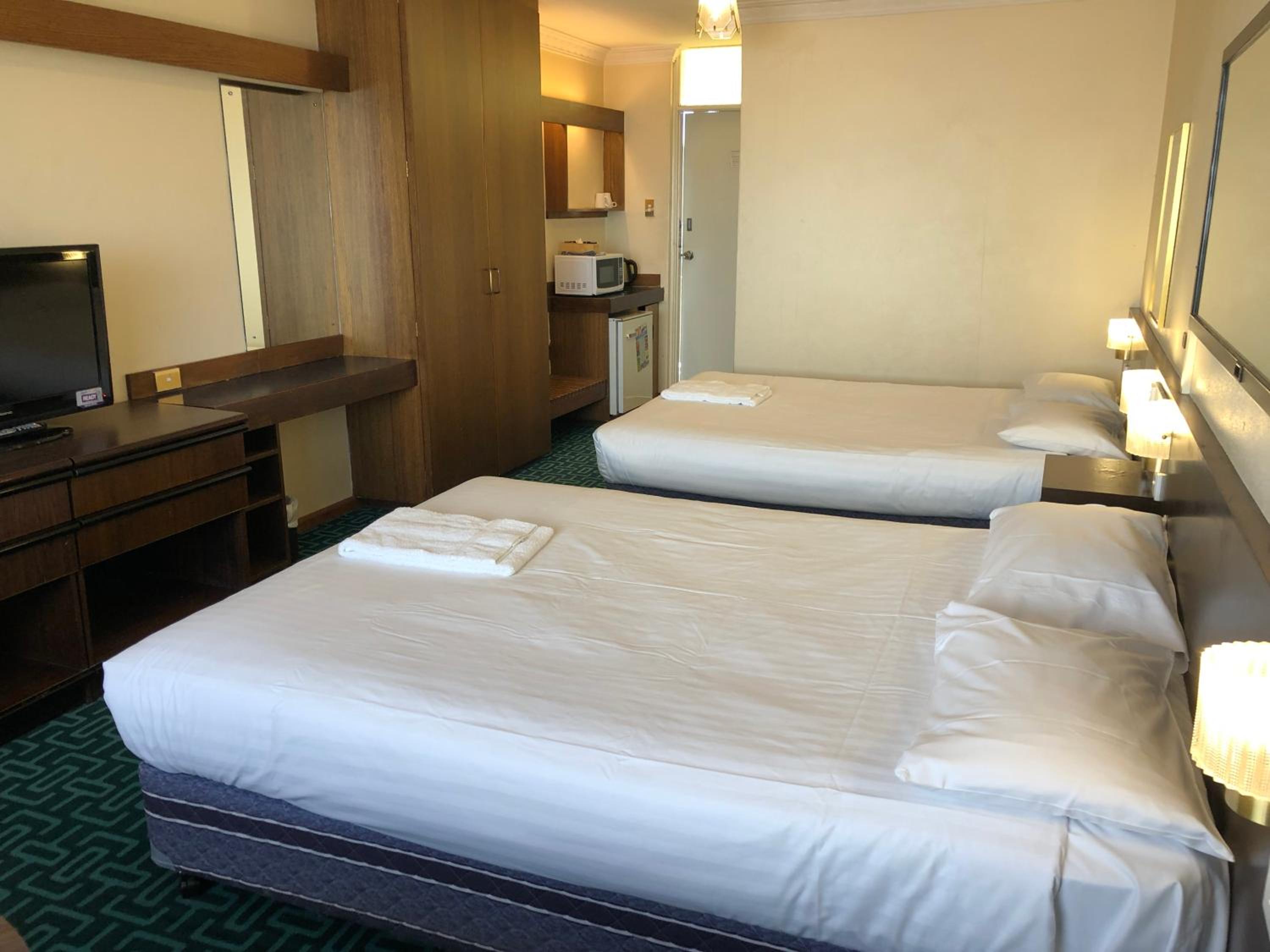 Canberra Lyneham Motor Inn - Image 3