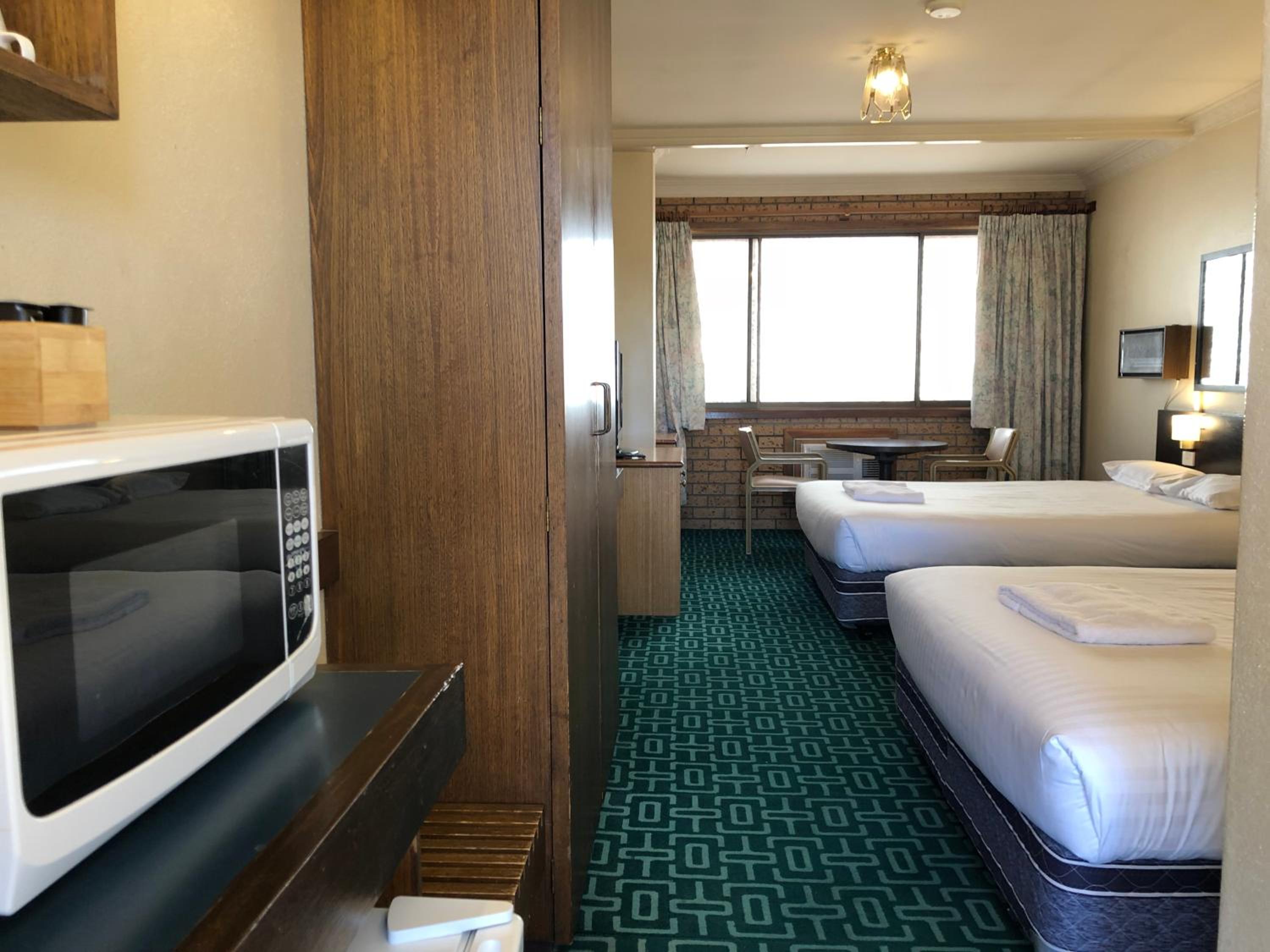 Canberra Lyneham Motor Inn