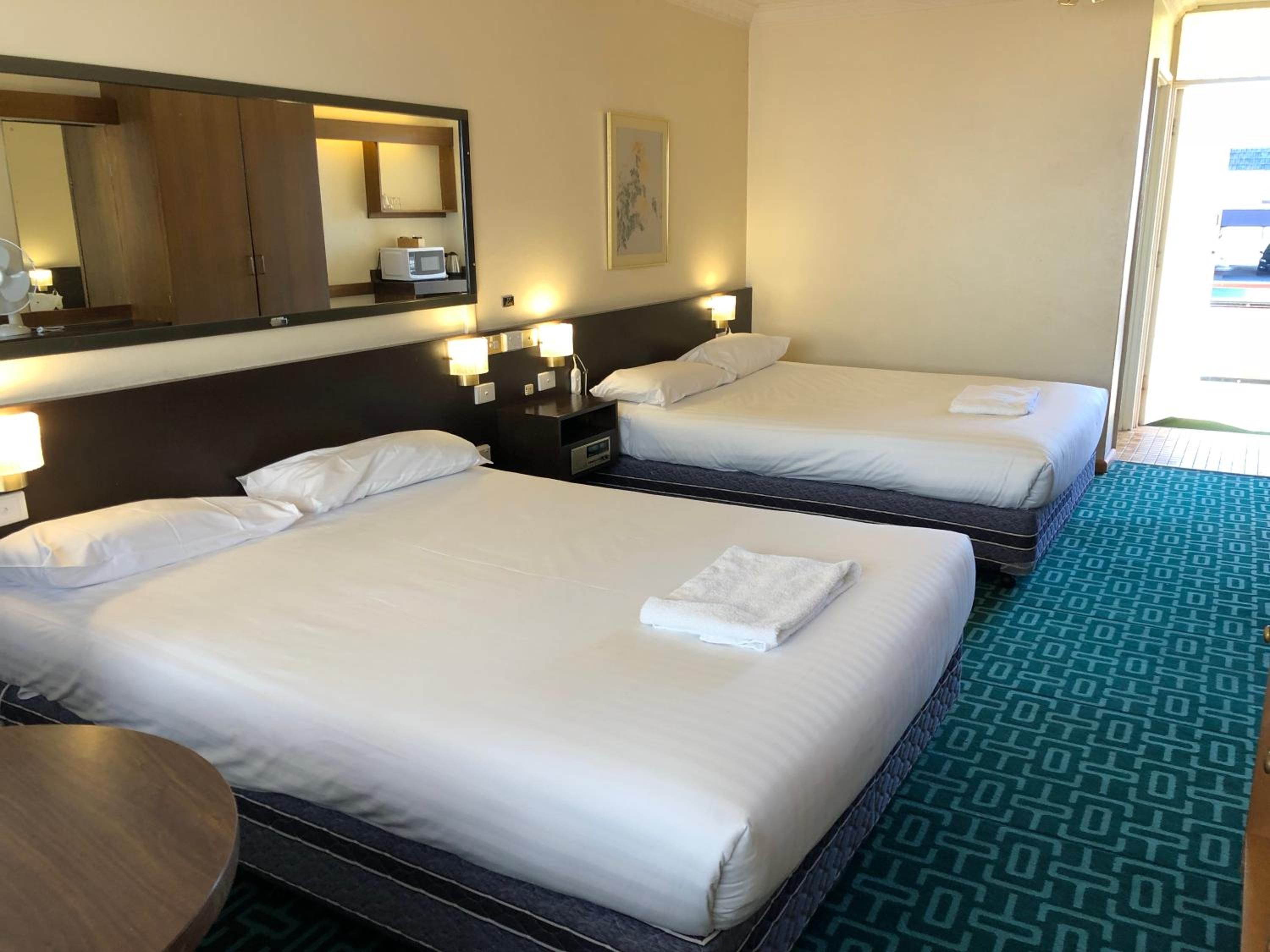 Canberra Lyneham Motor Inn