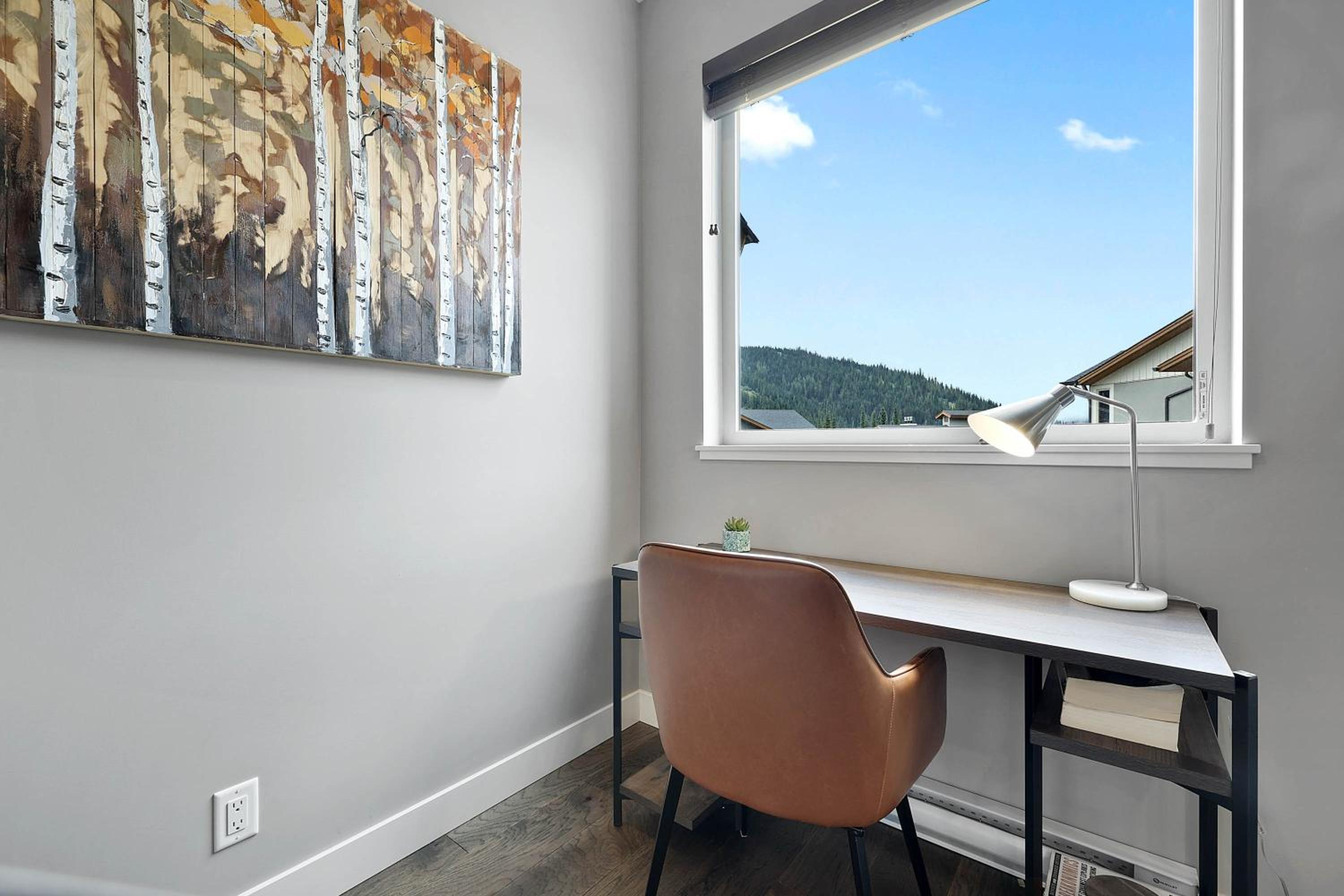 Spacious Modern Ski-in Ski-out with Hot Tub Townhouse