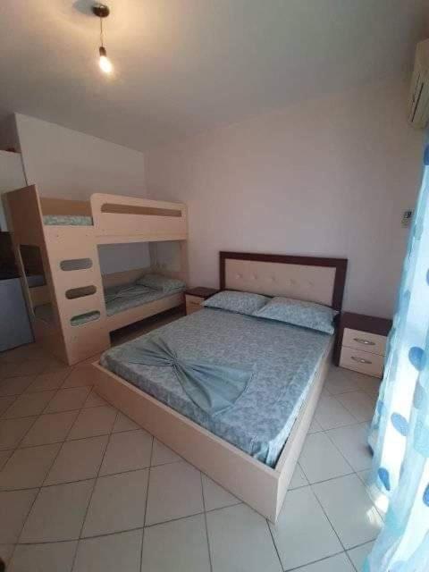 Sea View Marina Apartment Vlore