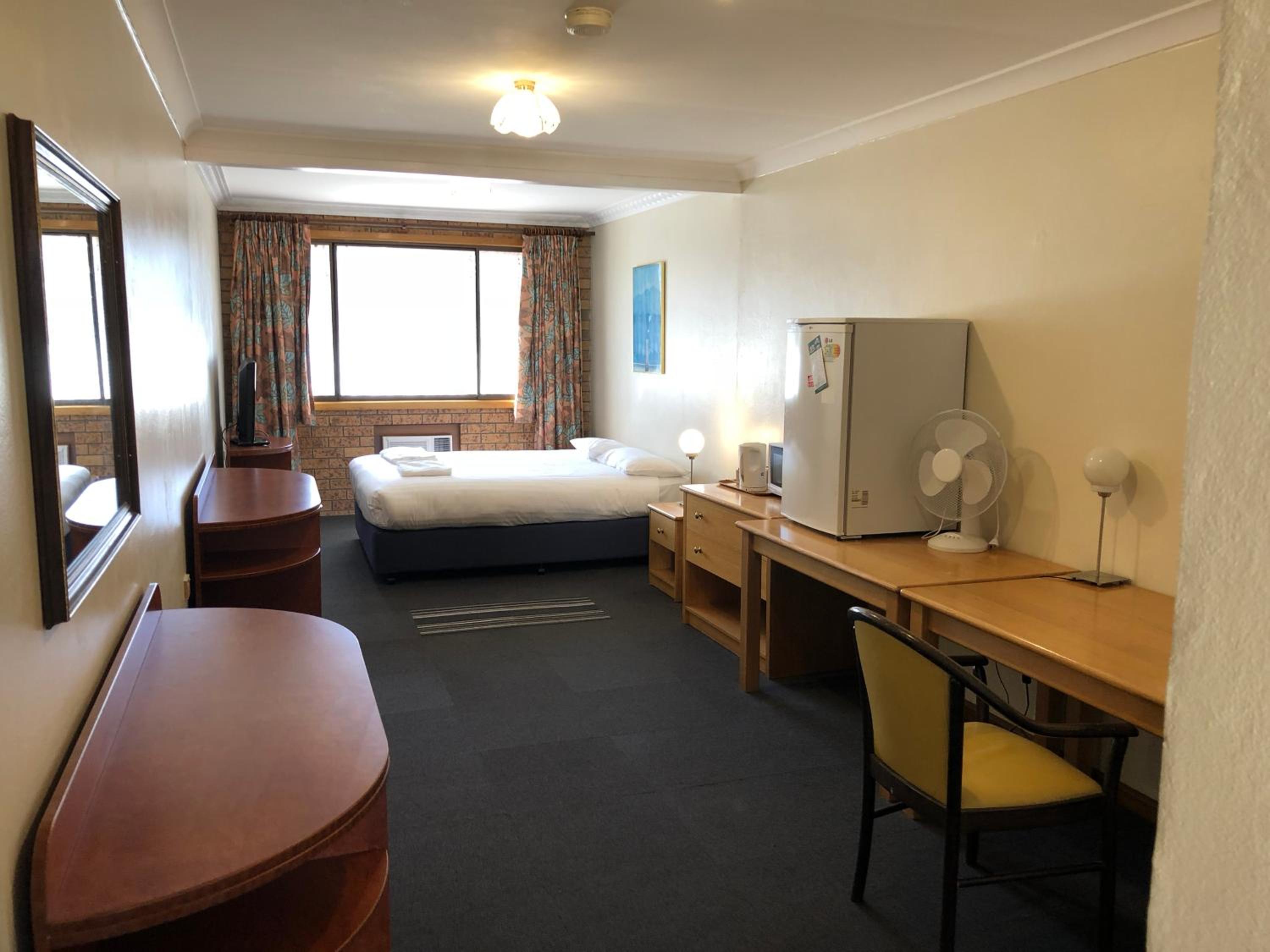 Canberra Lyneham Motor Inn