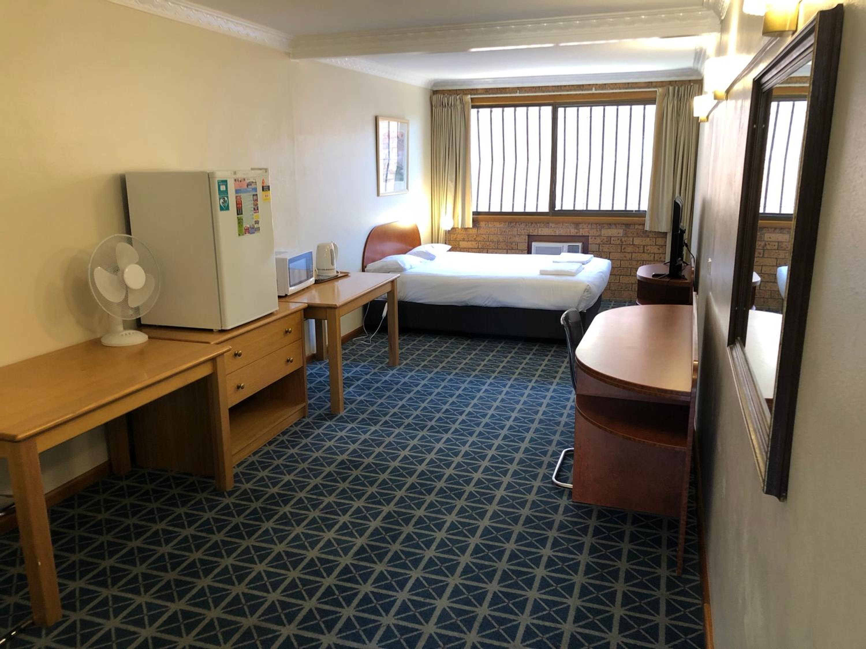 Canberra Lyneham Motor Inn