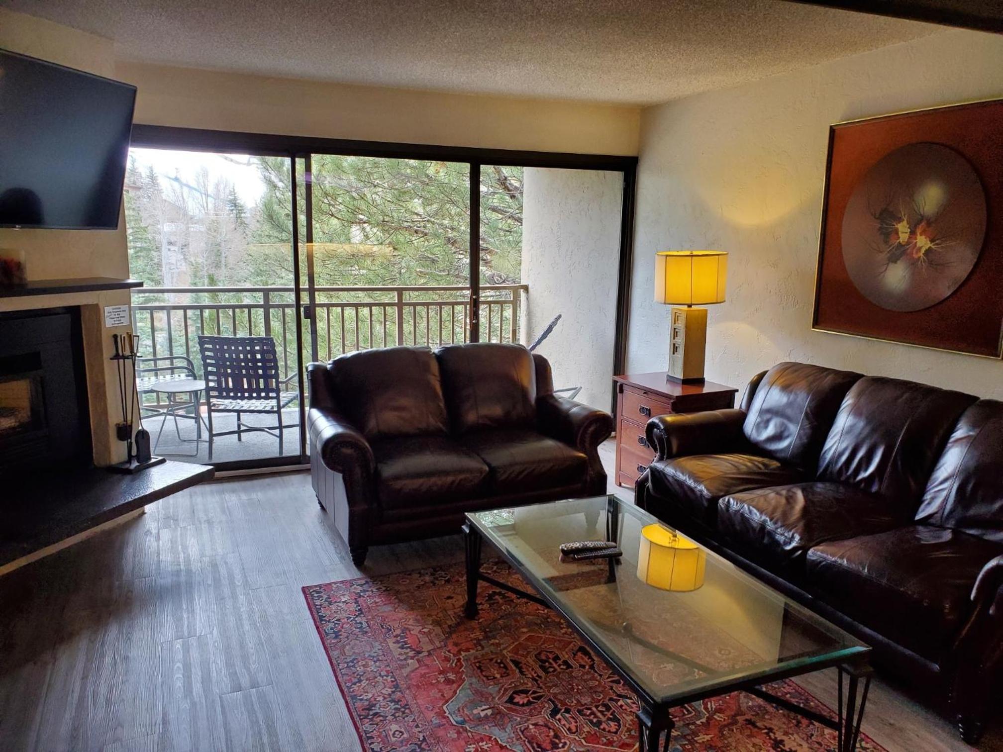 Wren 201 Condo with Vail Mountain View view 3