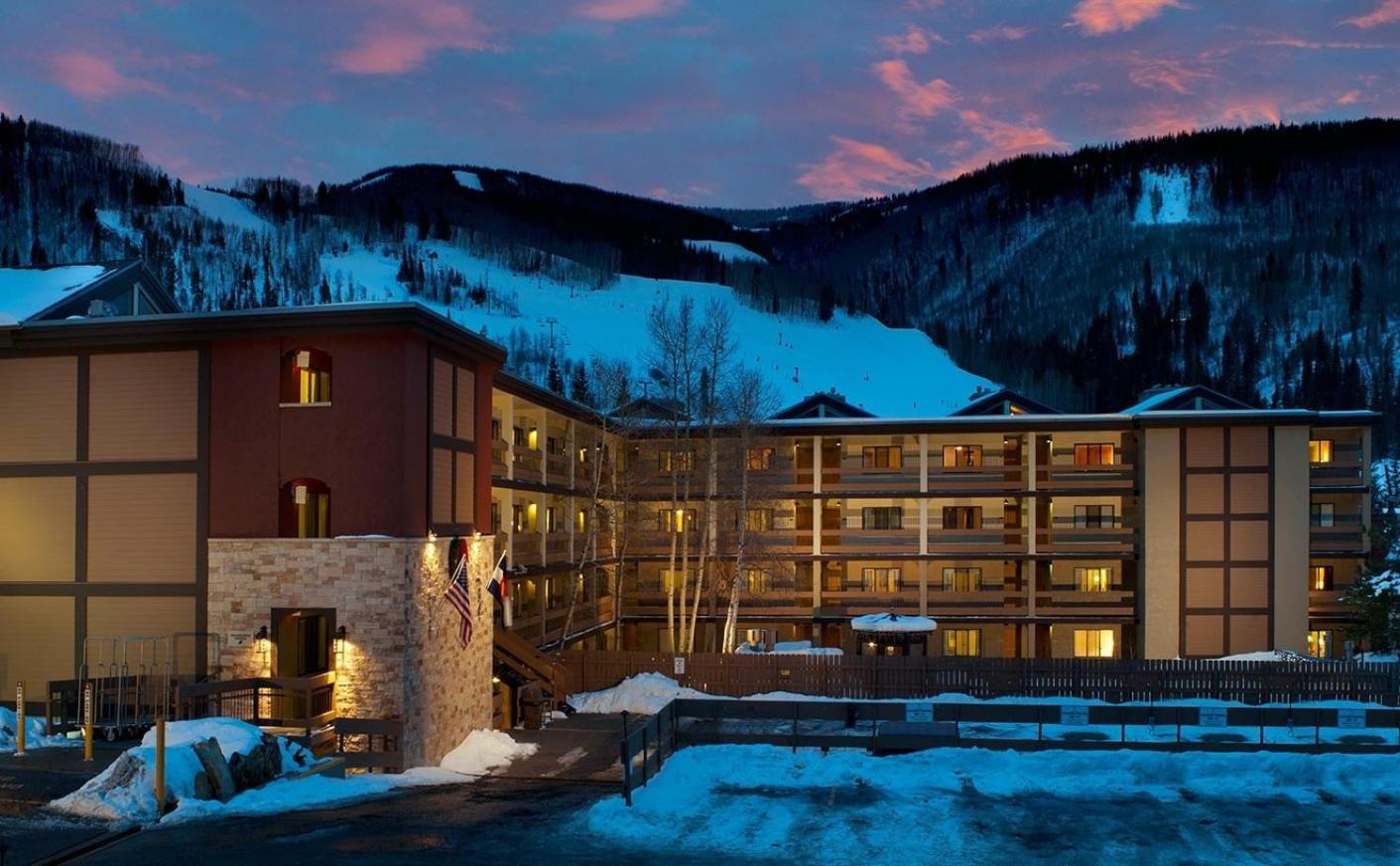 Wren 201 Condo with Vail Mountain View view 4