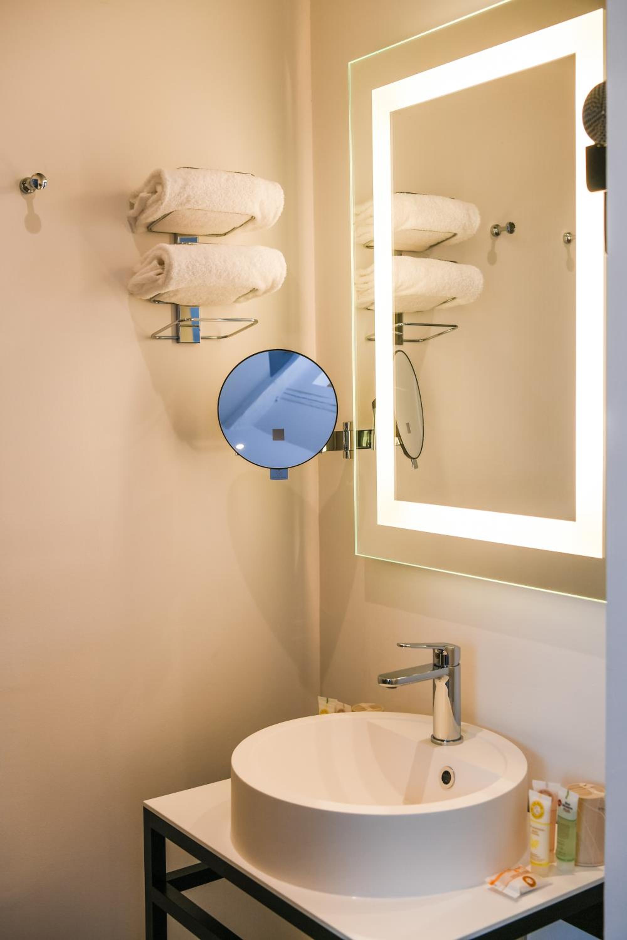 Le Havre Vacations - Best Western Plus Le Havre Centre Gare - Property Image 31