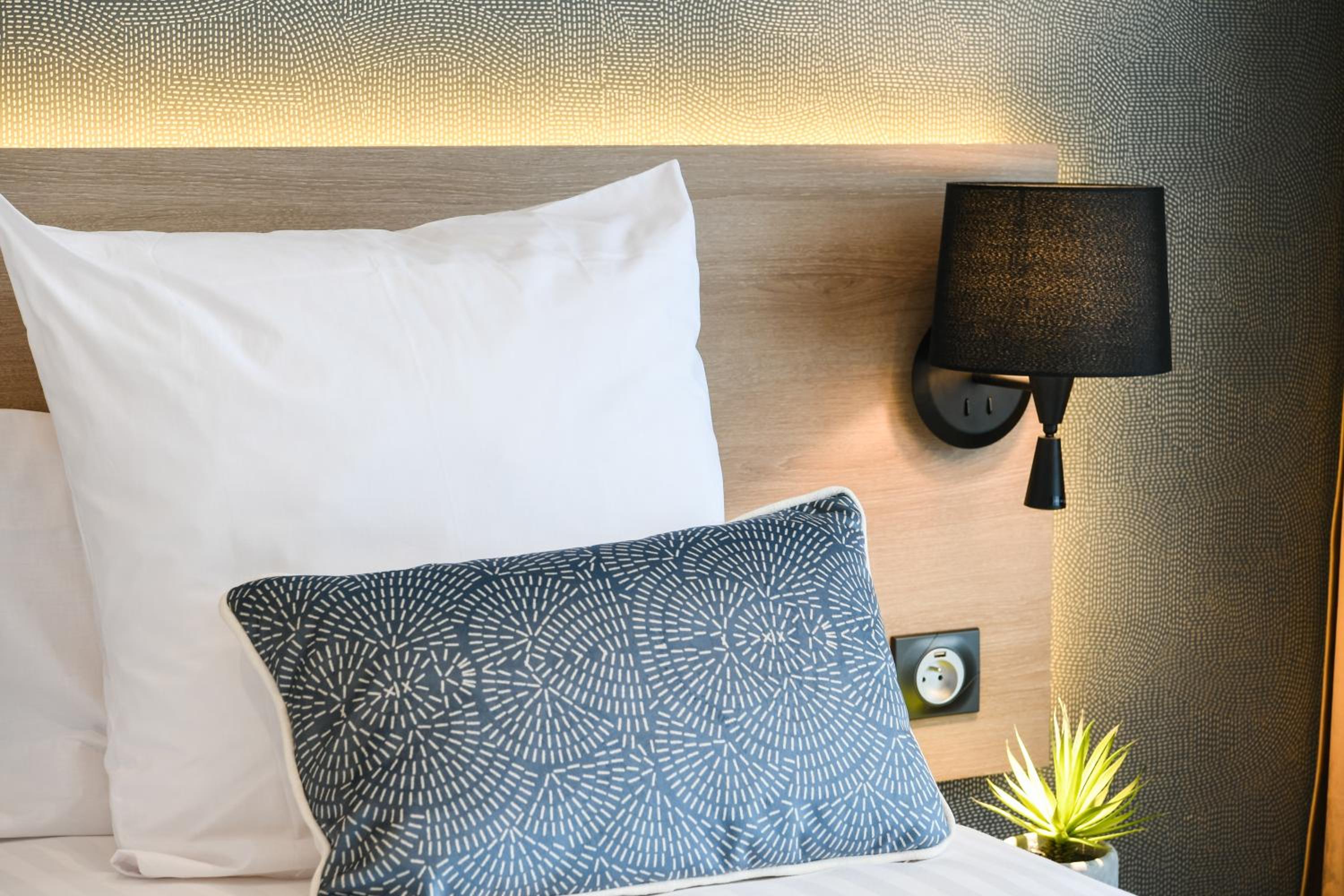 Le Havre Vacations - Best Western Plus Le Havre Centre Gare - Property Image 34