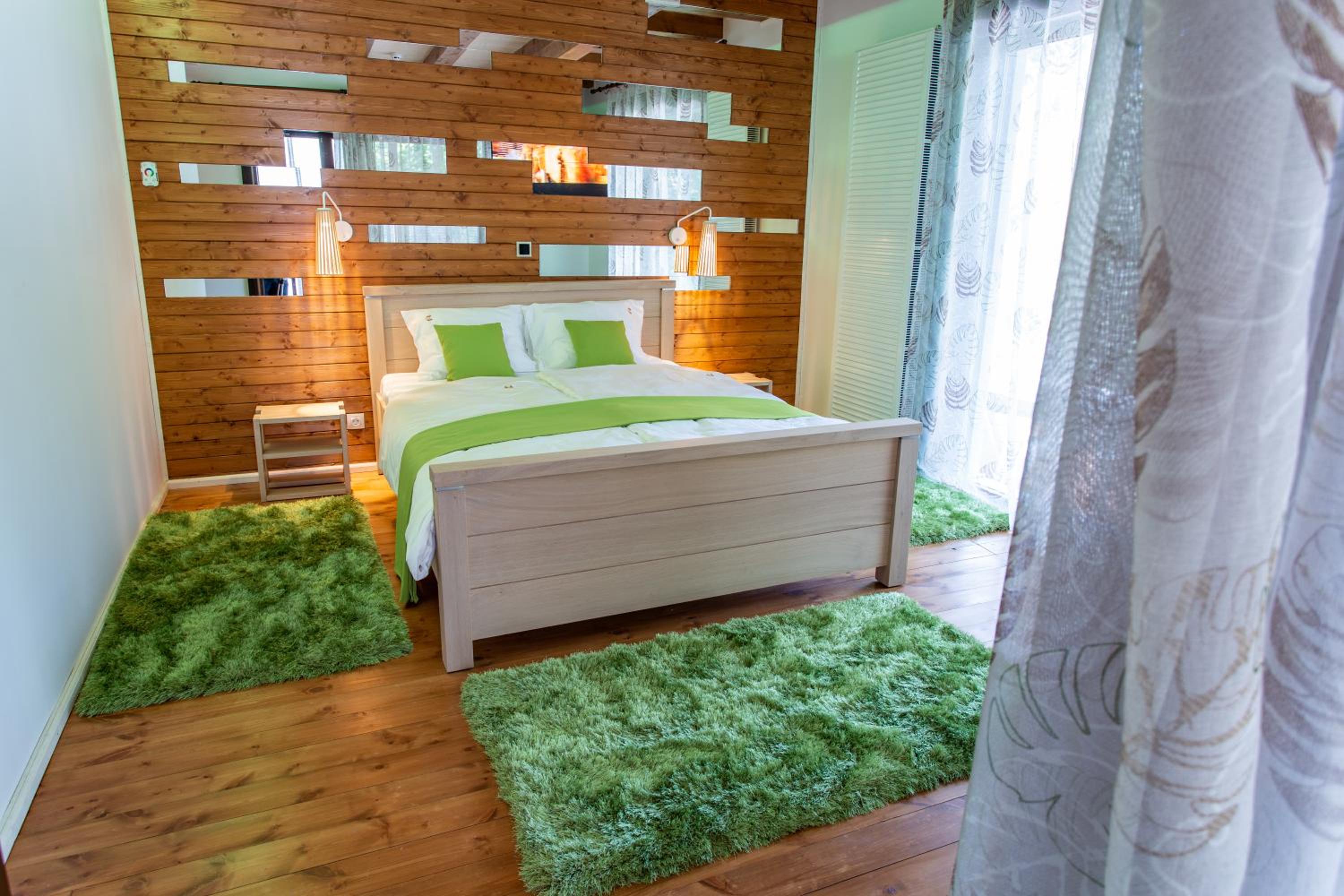 CasaDrago Sinaia , sauna si ciubar cu apa sarata view 4