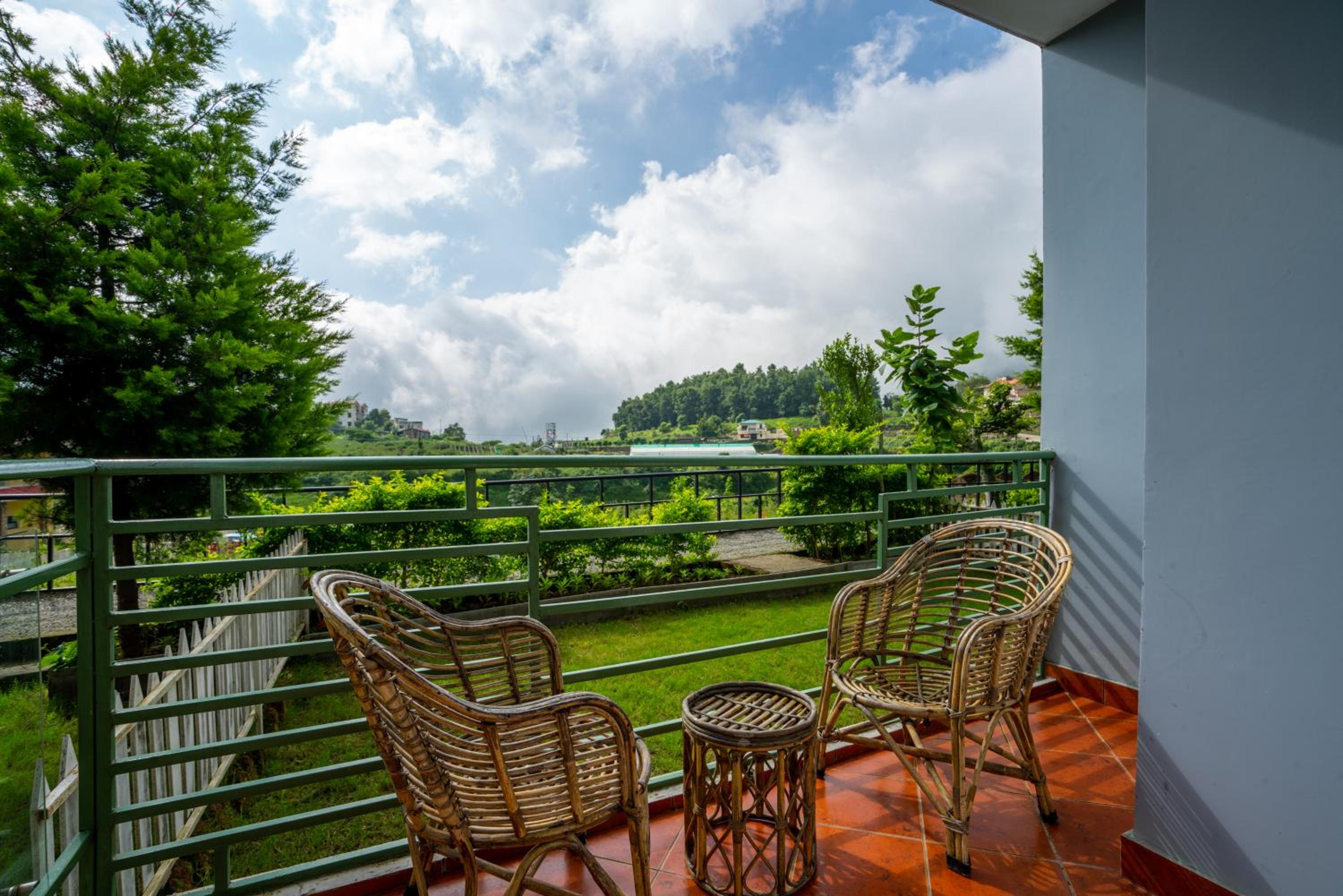 Cottages At Village Bhimtal-Naukuchiatal view 2