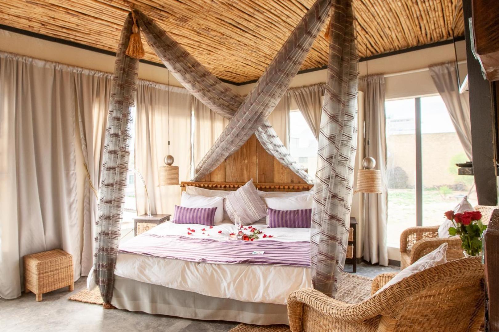 Honeymoon Suites Strand Helderberg