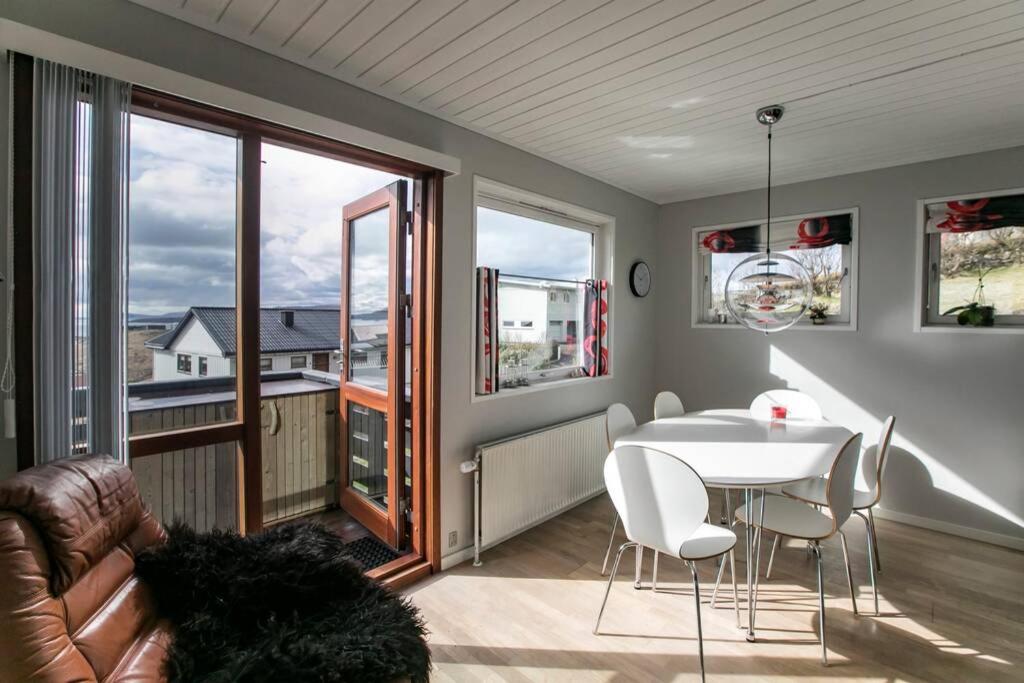 FaroeGuide seaview villa and apartment