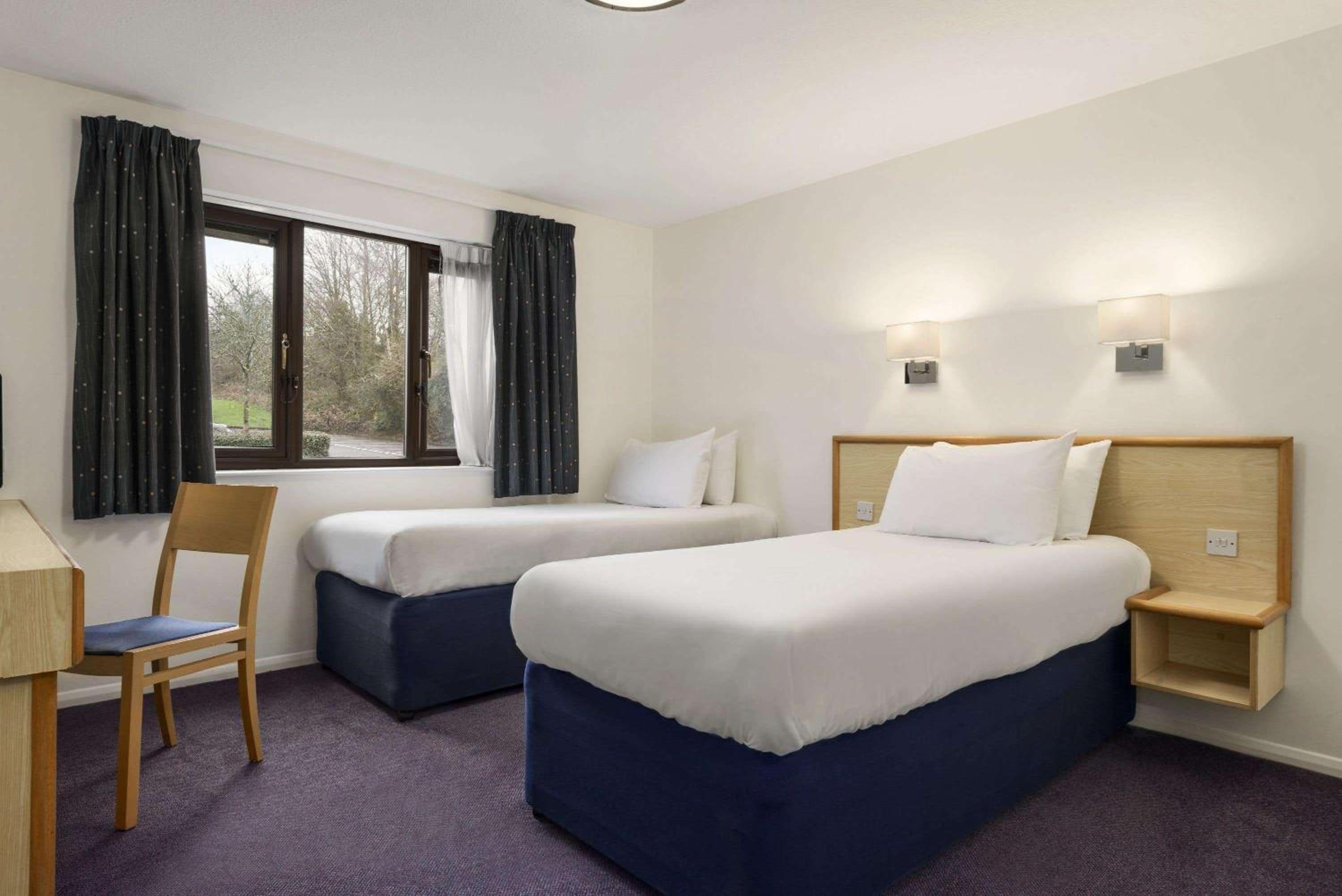 Bridgend Vacations - Days Inn Bridgend Cardiff - Property Image 4