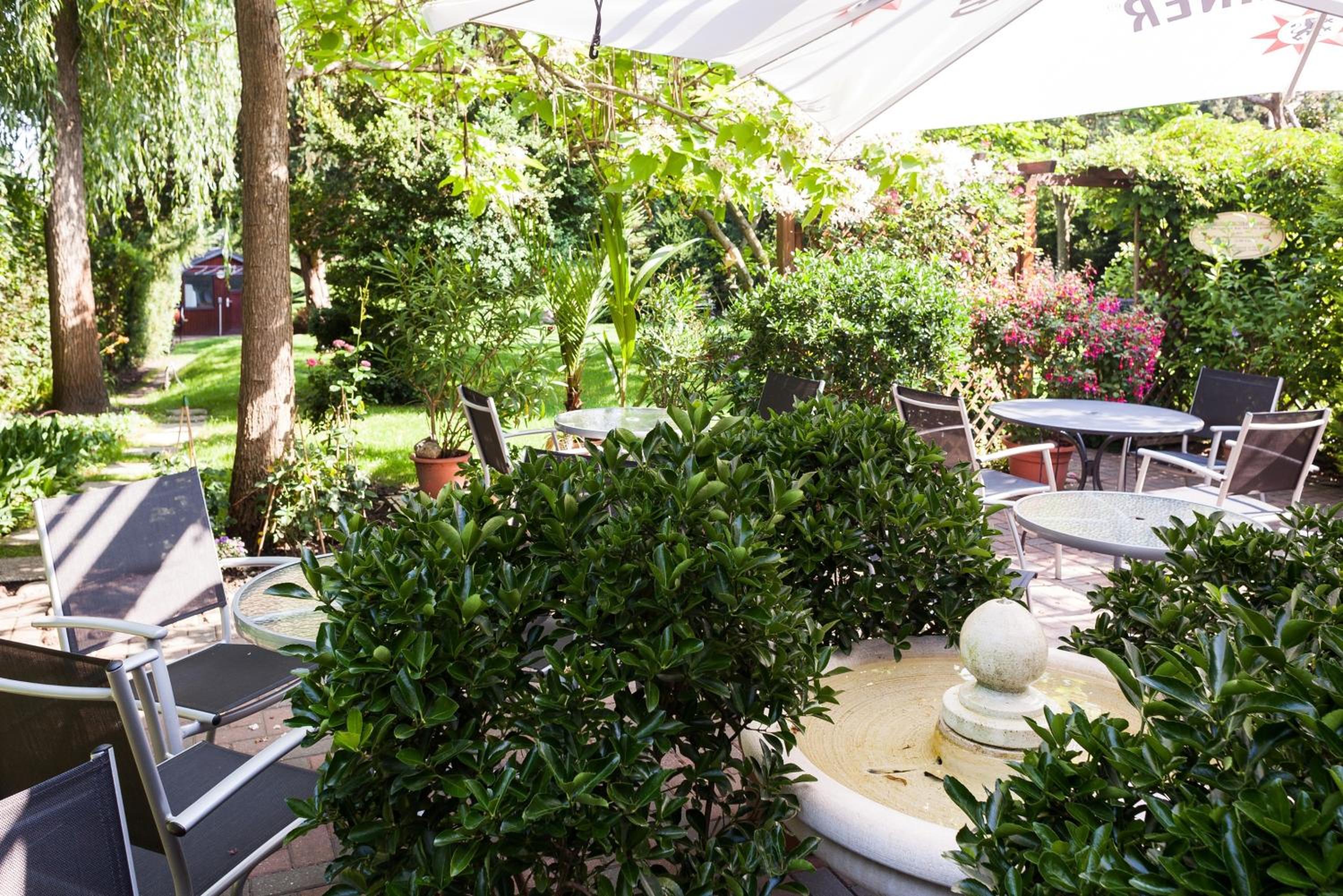 Hotel Garni Schlossgarten - Property Image 5