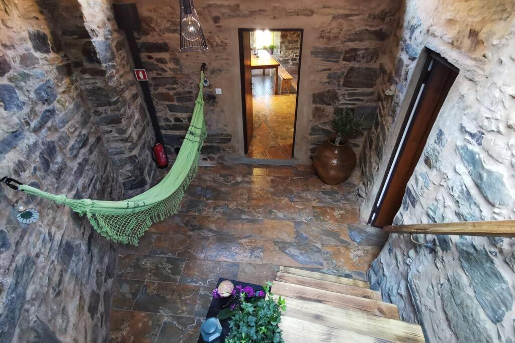 Casa do Linho 400 year old country cottage view 4