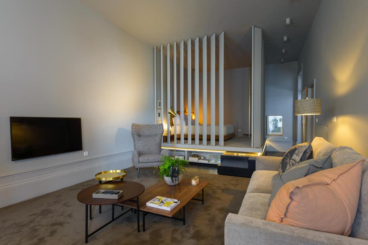 FLH ESQVTA Luxury Housing view 5