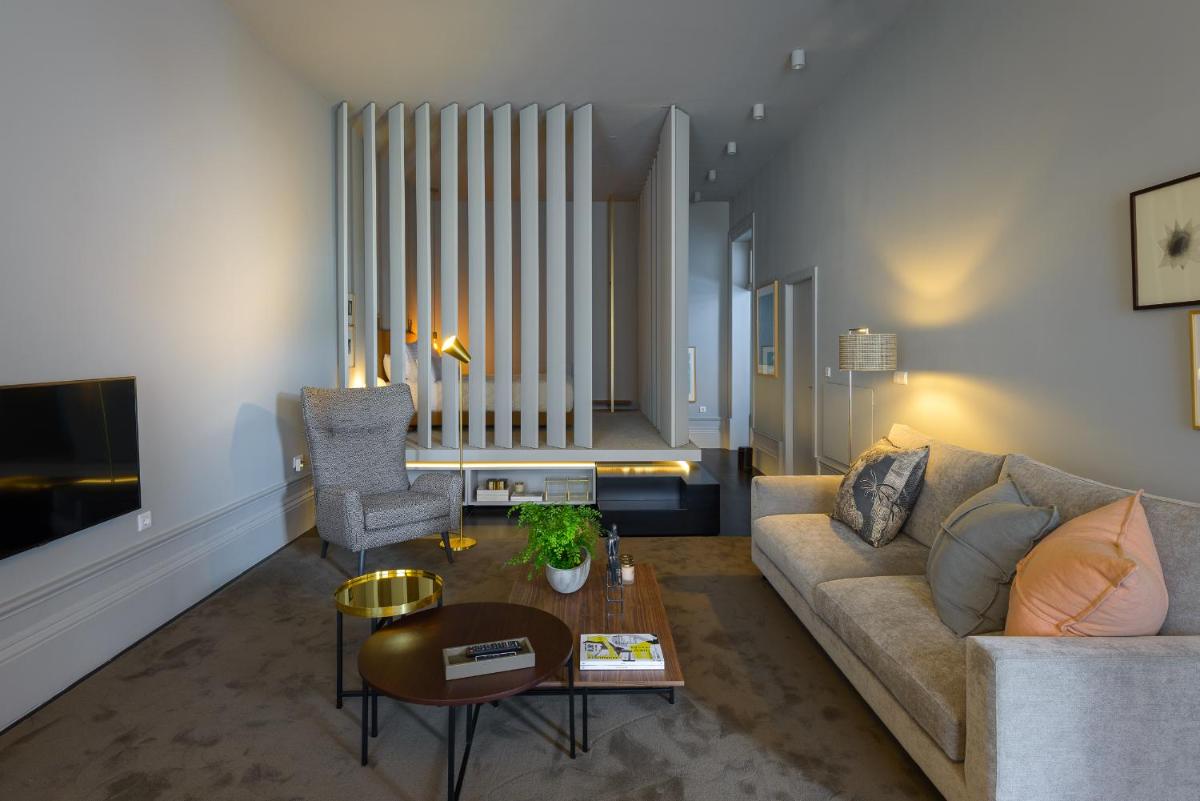 FLH ESQVTA Luxury Housing view 4