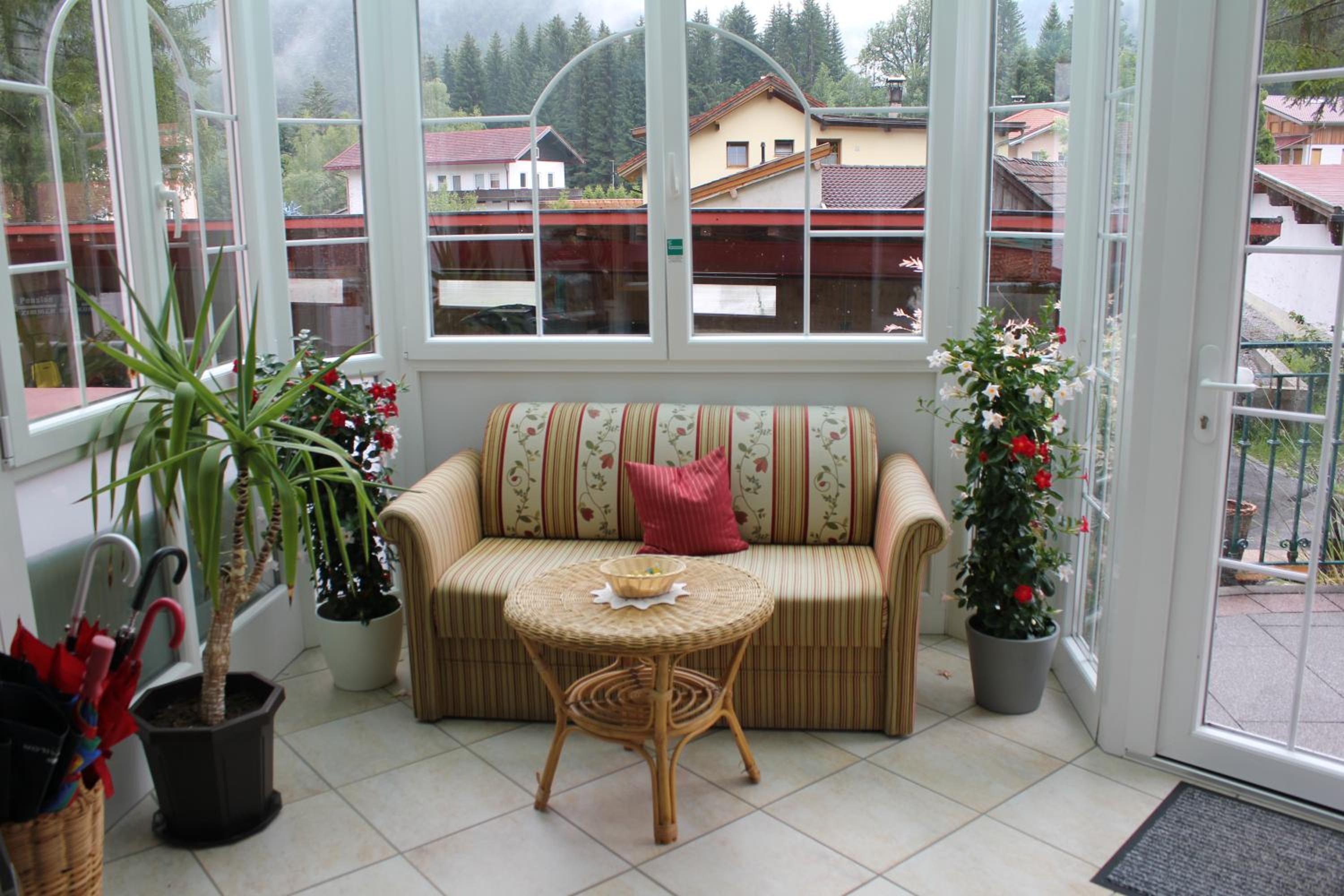 Hotel Garni Waldhof - Wohlfühlen am Lech