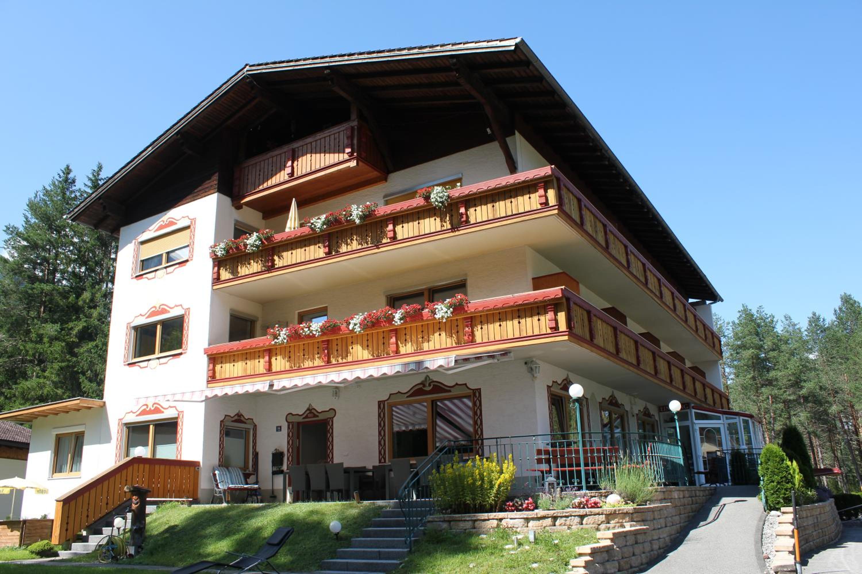 Hotel Garni Waldhof - Wohlfühlen am Lech