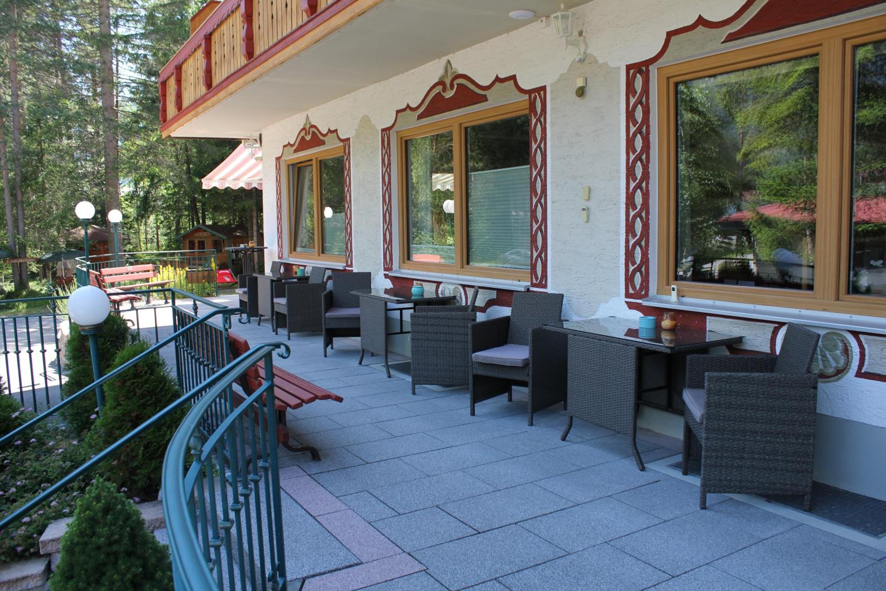 Hotel Garni Waldhof - Wohlfühlen am Lech