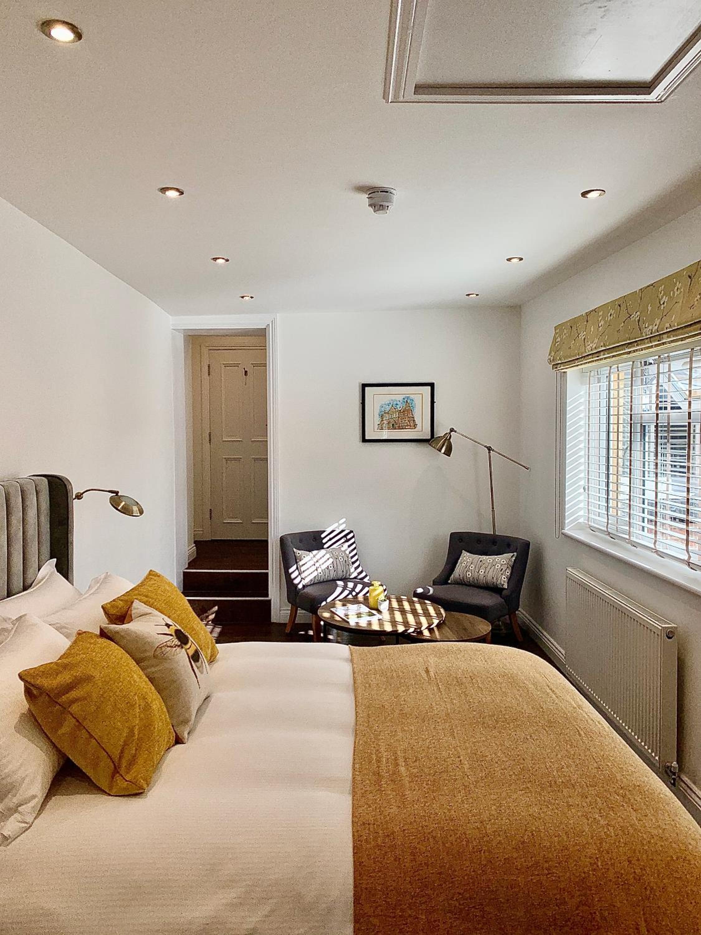 Worcester Vacations - Upstairs at 33 - Self check in boutique accommodation in Worcester Centre - Property Image 23