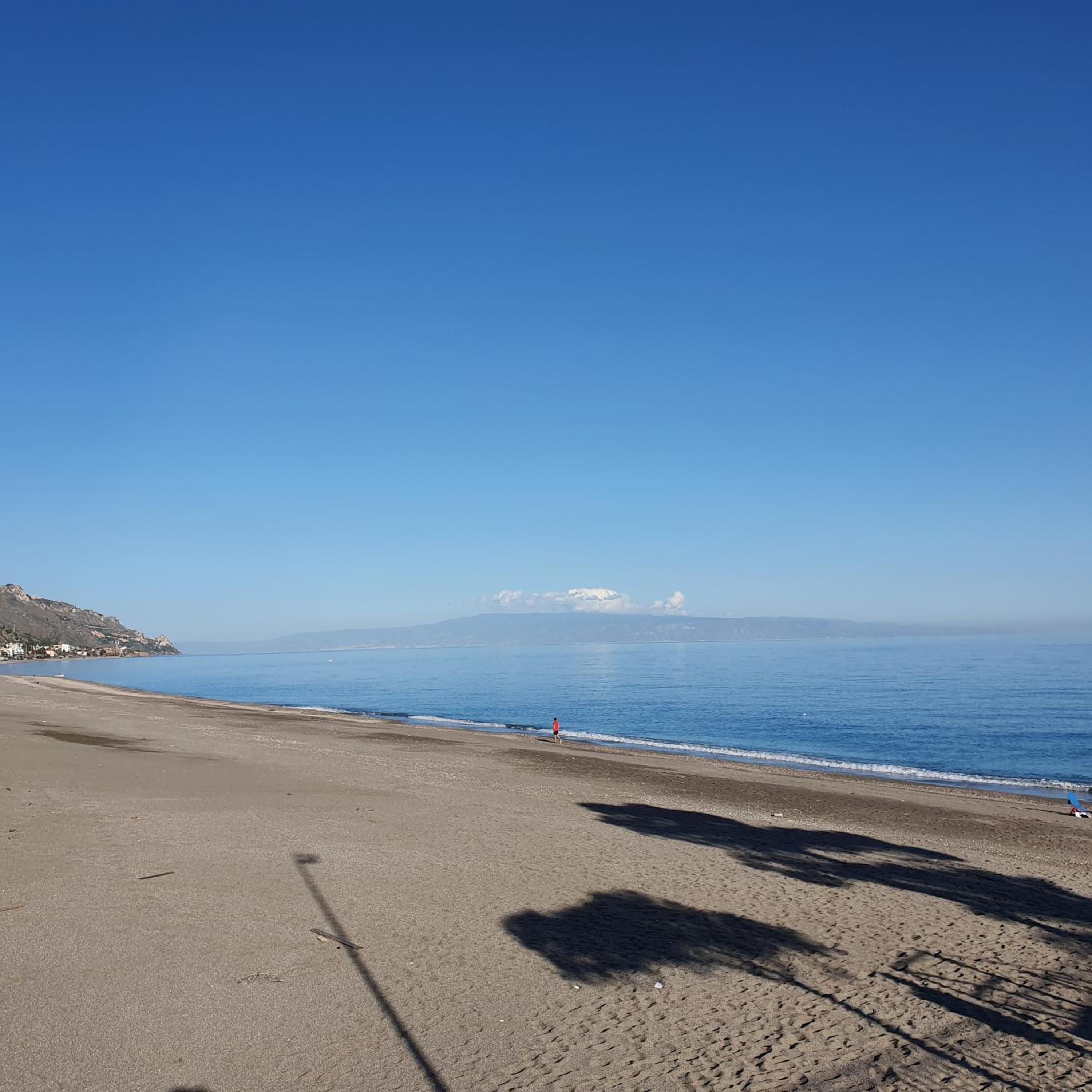 Luxury Beachfront Apartment Taormina Pool and Parking view 5