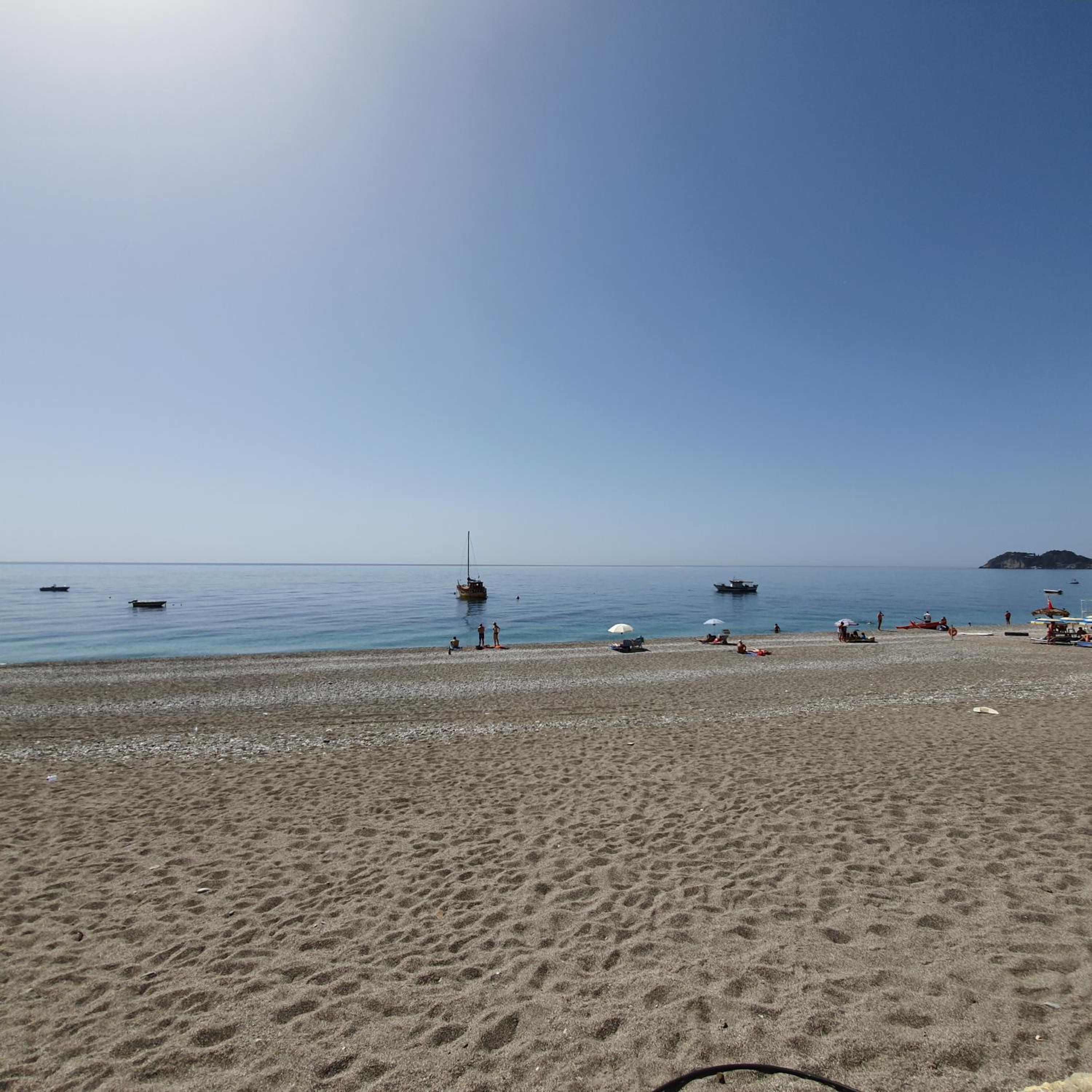 Luxury Beachfront Apartment Taormina Pool and Parking view 4