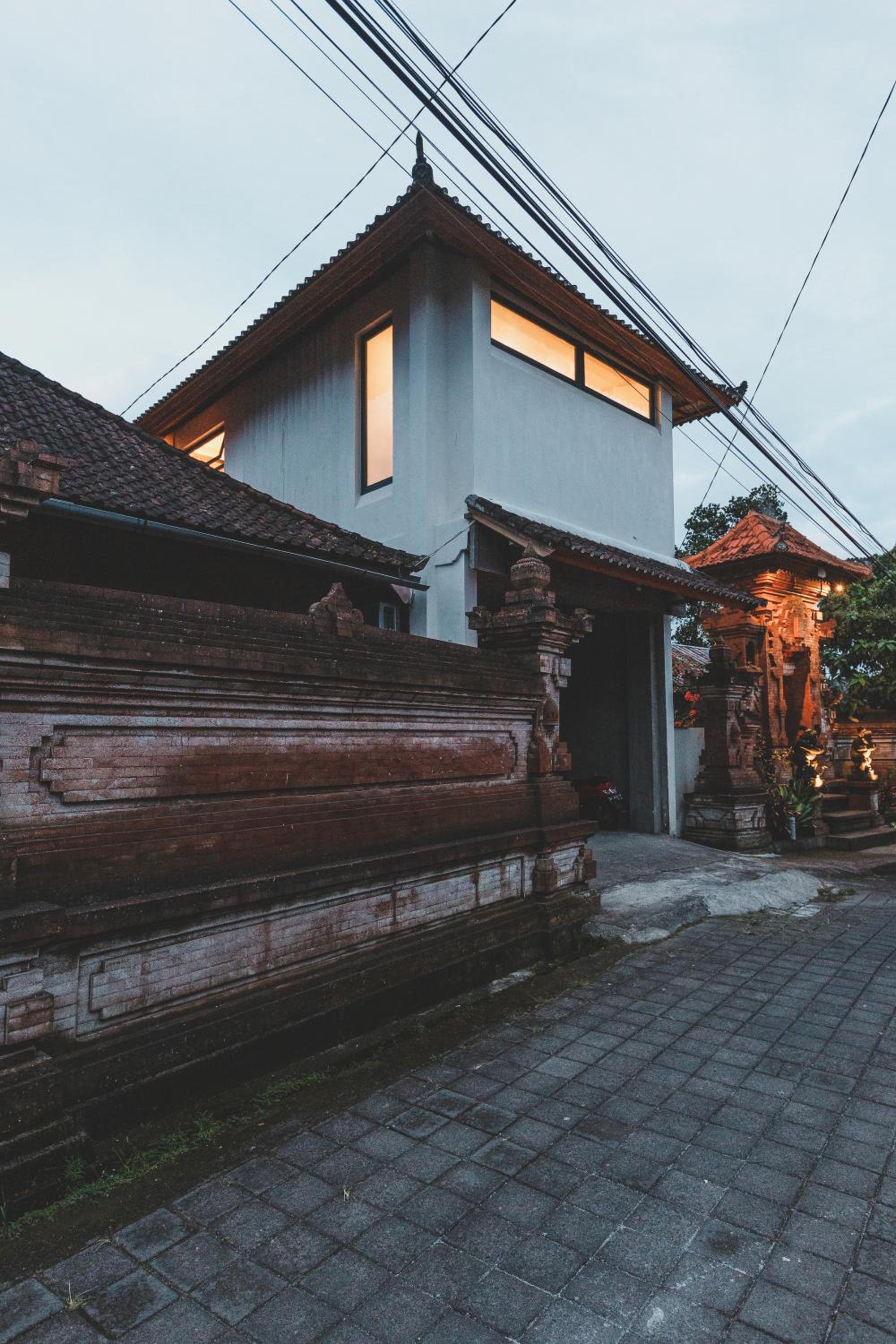 Contemporary Artisanal Studio Apartment in Ubud view 3