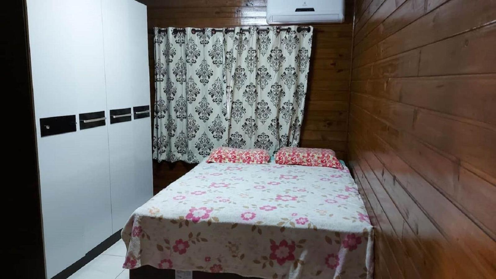 Casa com Piscina em Governador Celso Ramos/SC