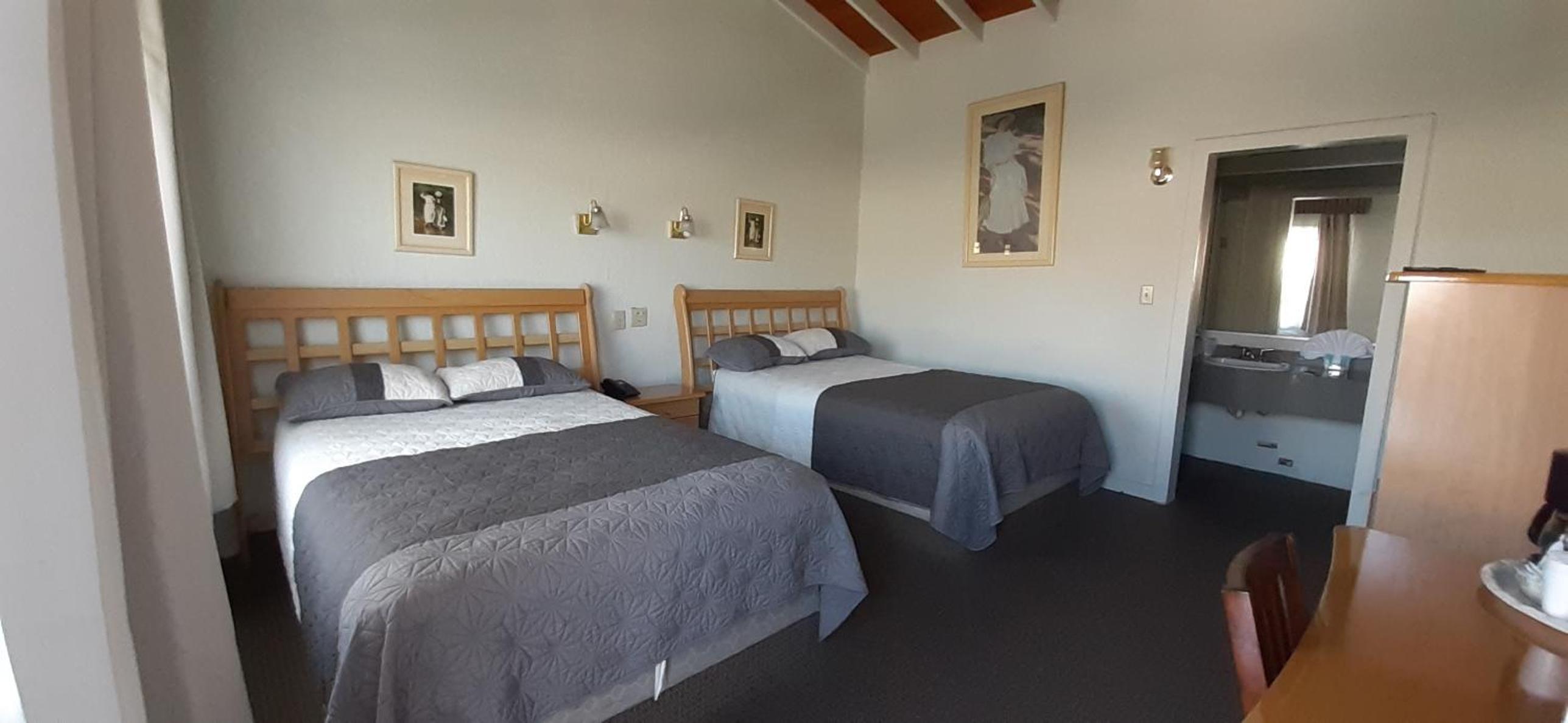 Ensenada Vacations - Hotel Villa Fontana Inn - Property Image 4