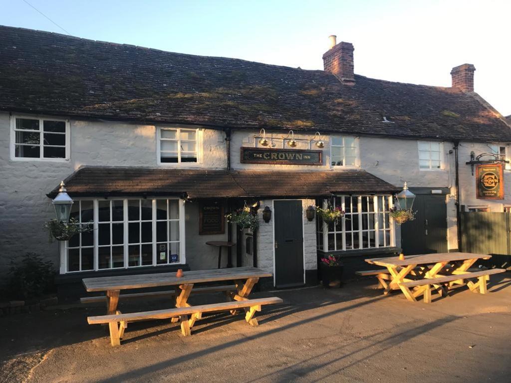 Tewkesbury Vacations - The Crown Inn, Kemerton - Property Image 1
