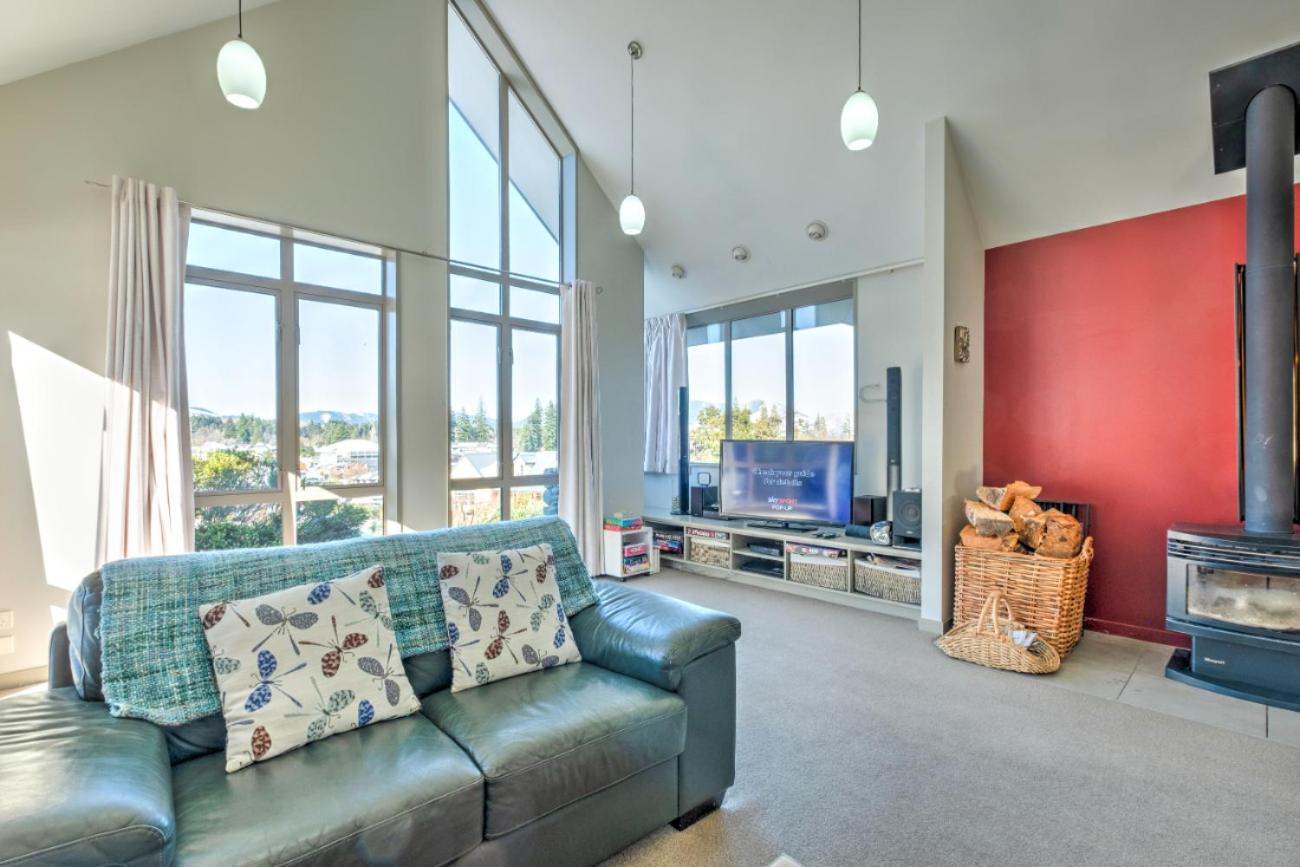 55 St James Avenue view 5
