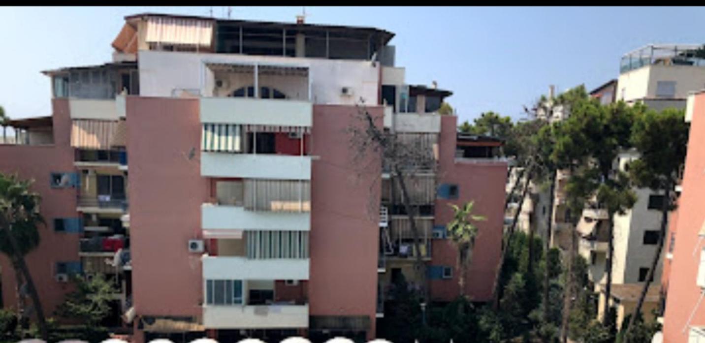 Apartament Emiri Golem