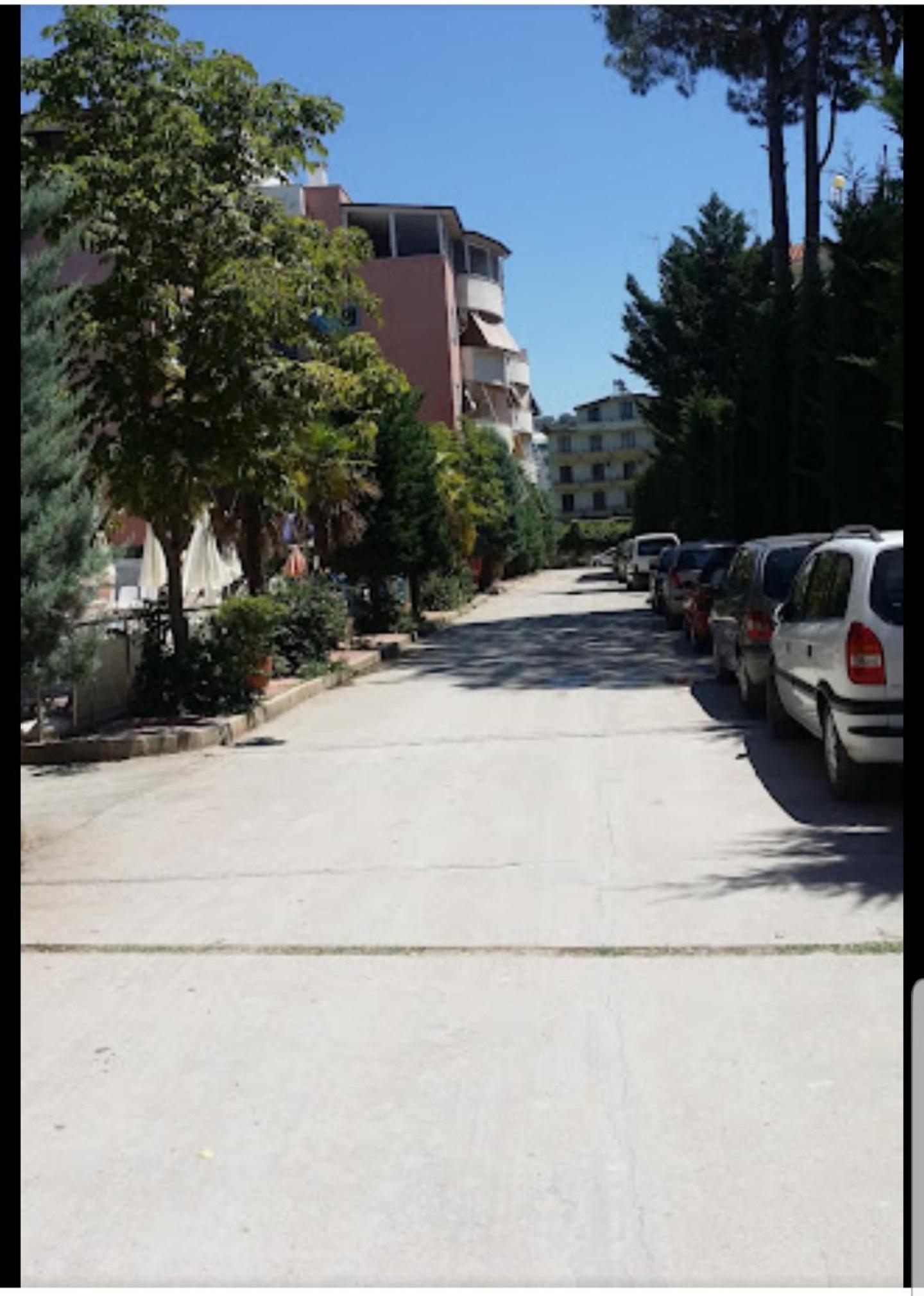 Apartament Emiri Golem