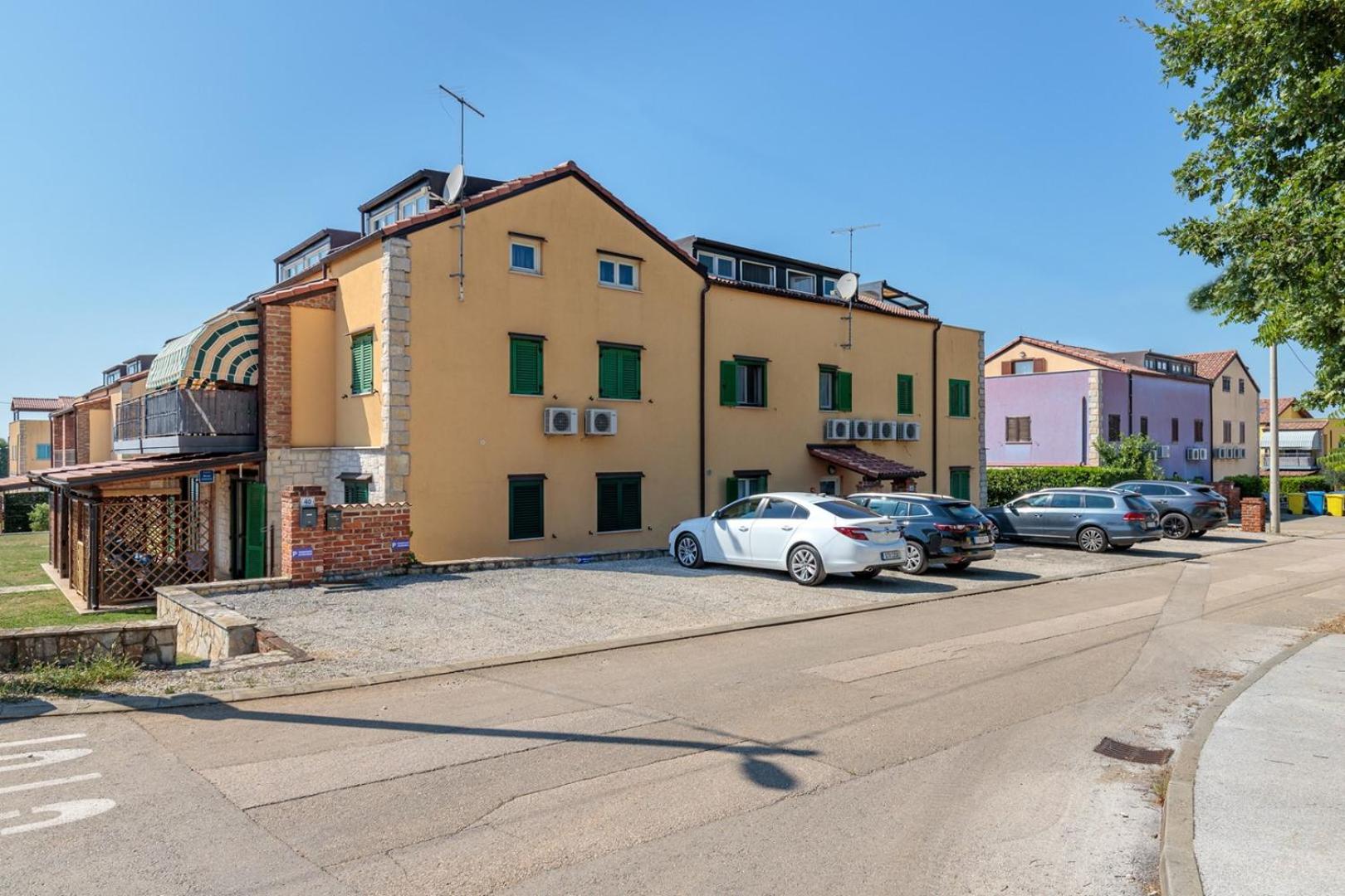 Apartment Rampin in Gedici view 2